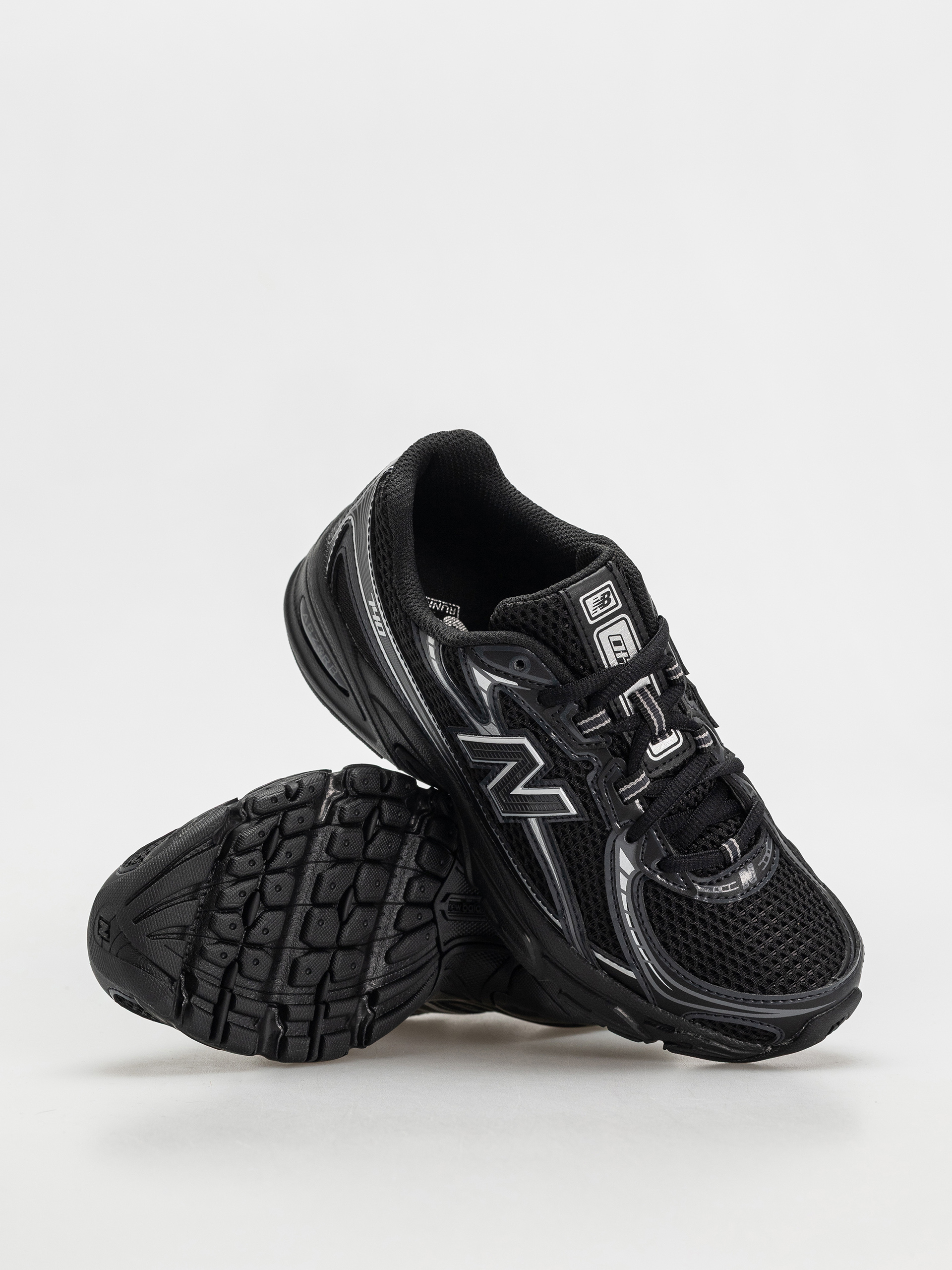 Boty New Balance 740 JR (black)