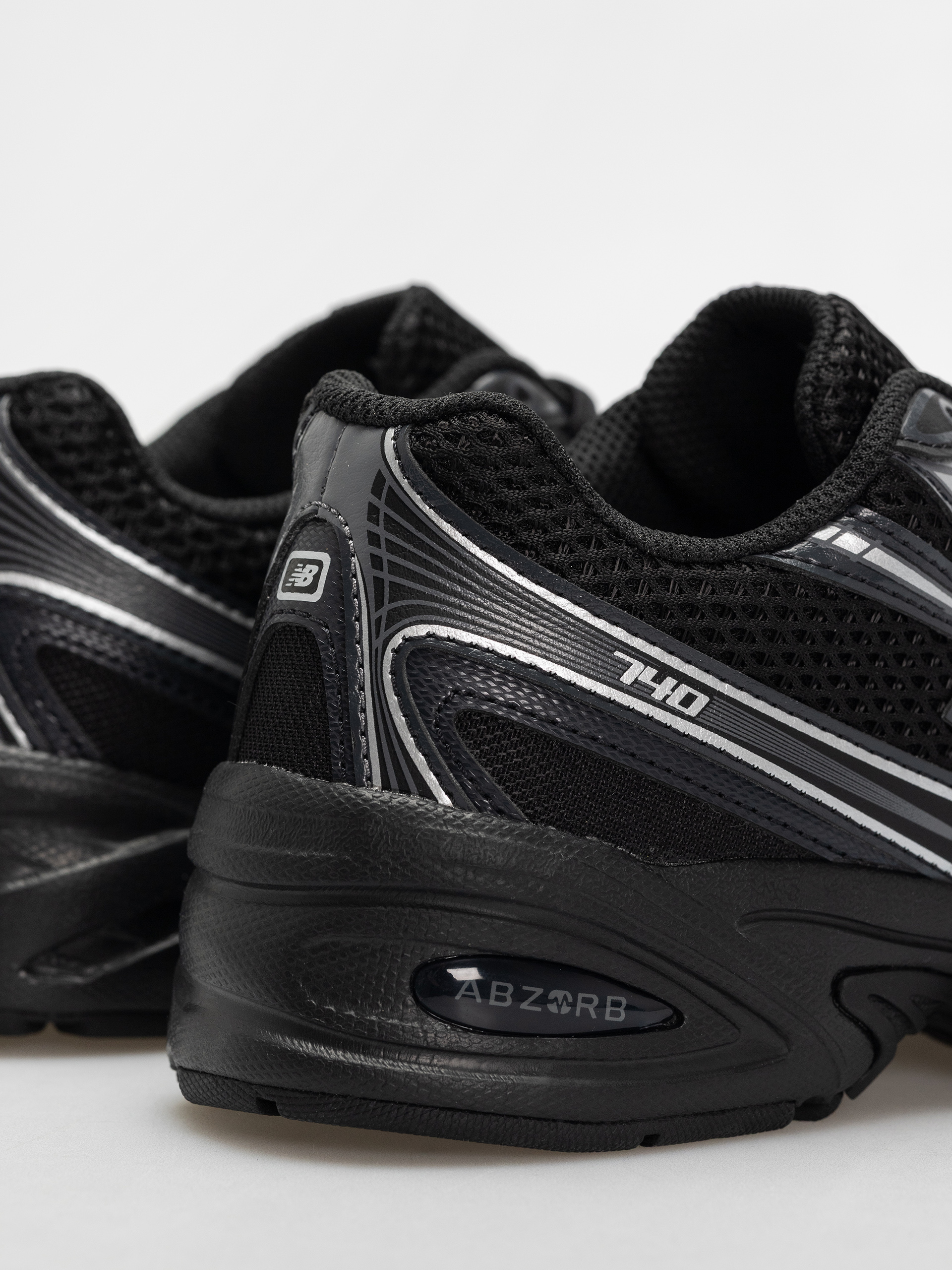 Boty New Balance 740 JR (black)