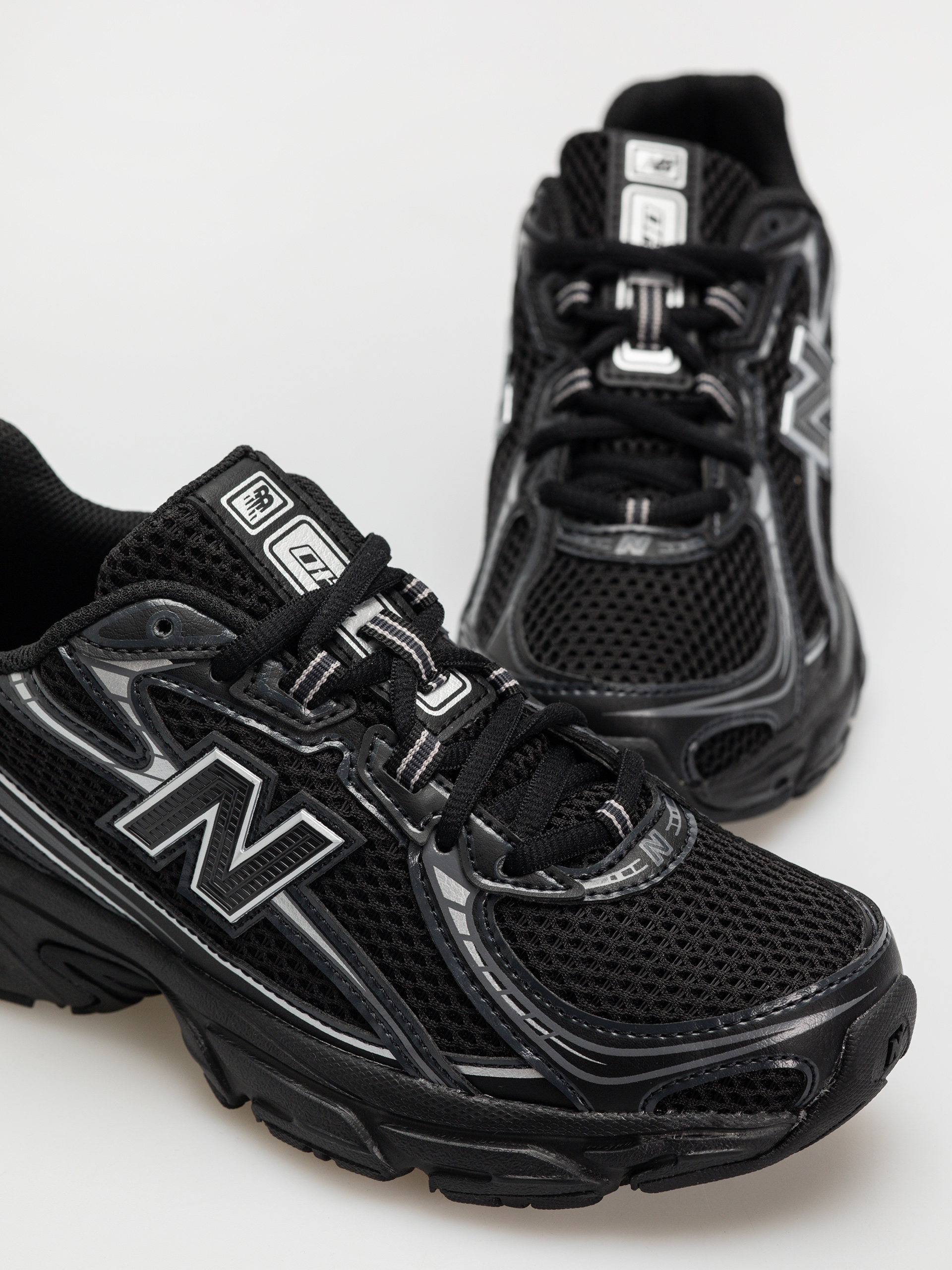 Boty New Balance 740 JR (black)