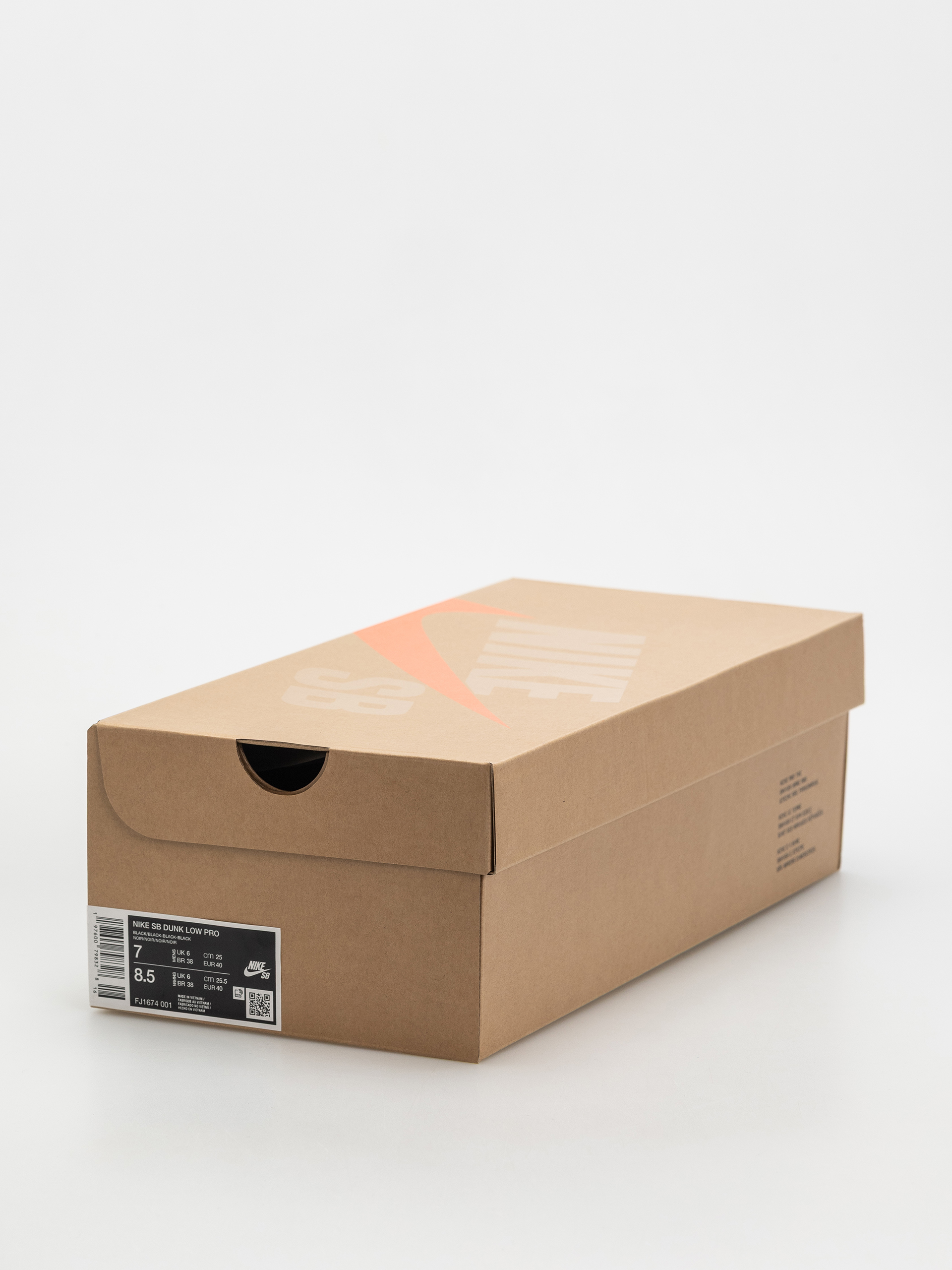 Boty Nike SB Dunk Low Pro (black/black black black)