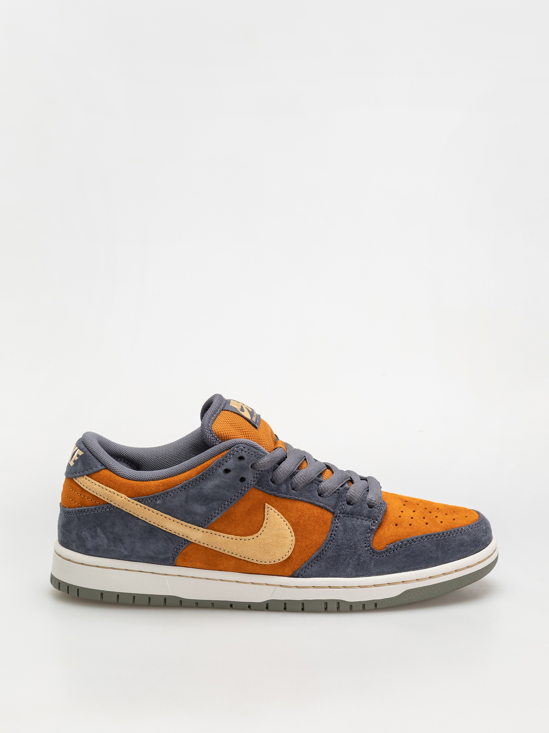 Boty Nike SB Dunk Low Pro (light carbon/sesame monarch summit white)