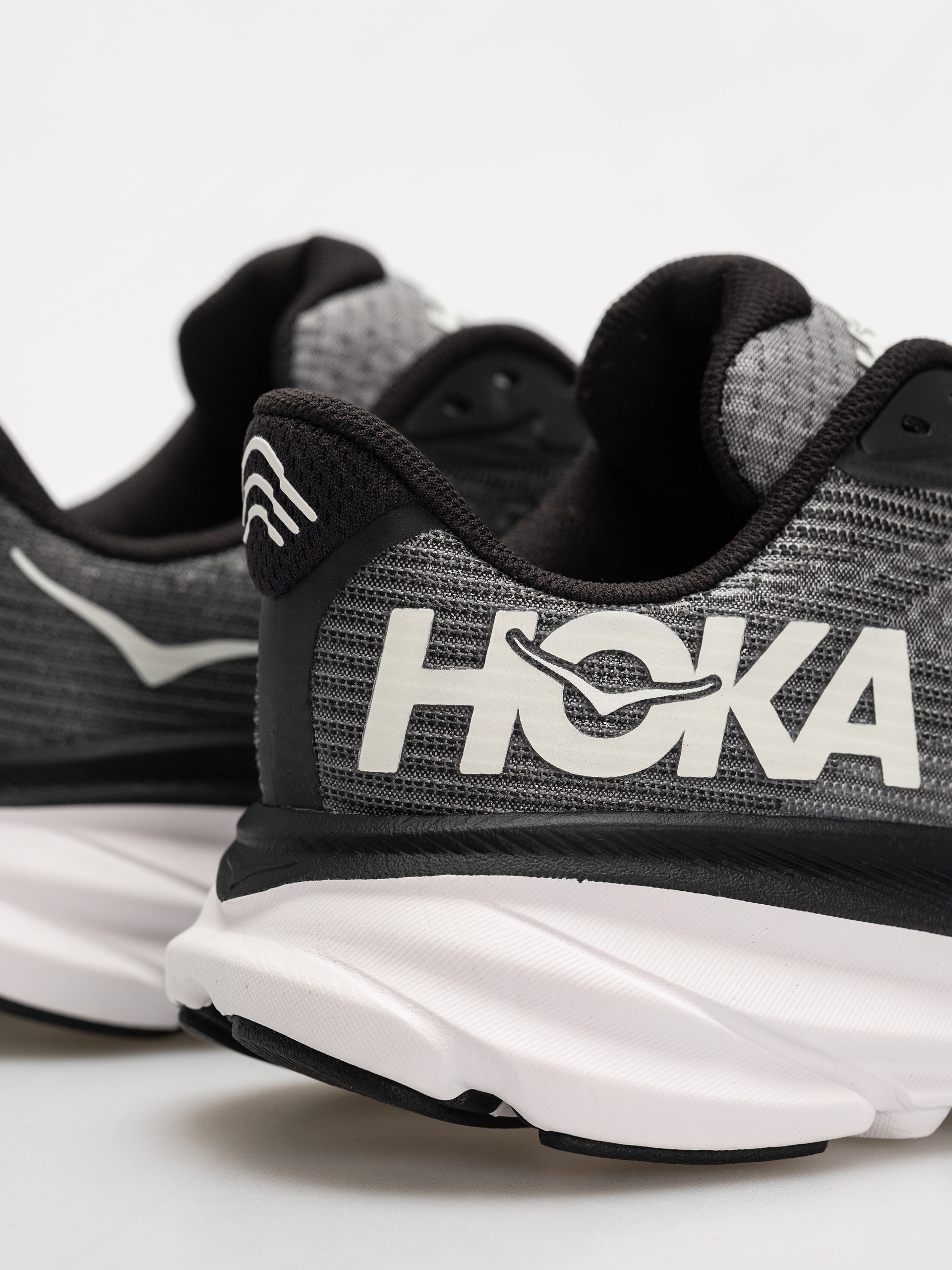 Boty Hoka Clifton 9 JR (black/white)