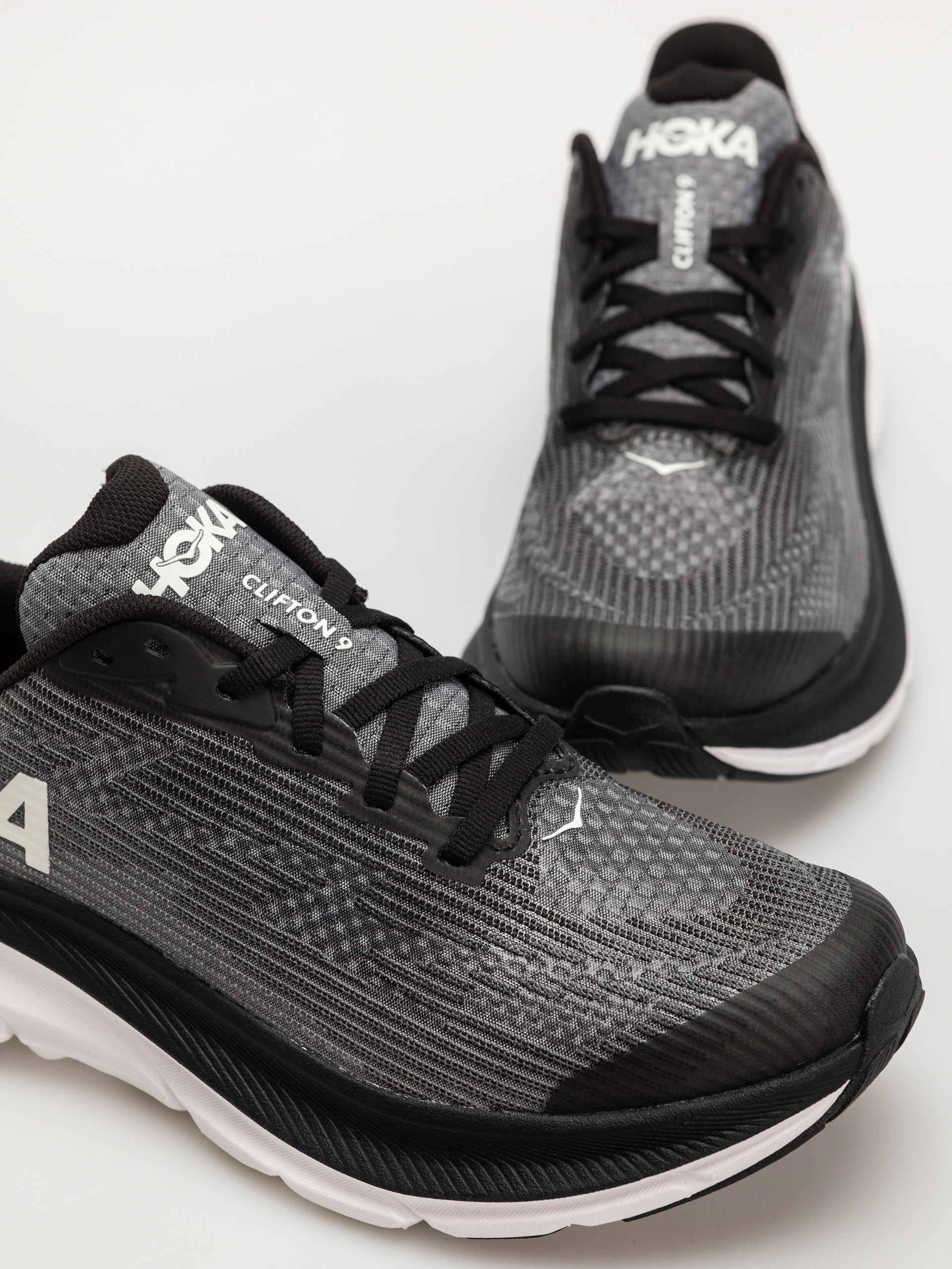 Boty Hoka Clifton 9 JR (black/white)