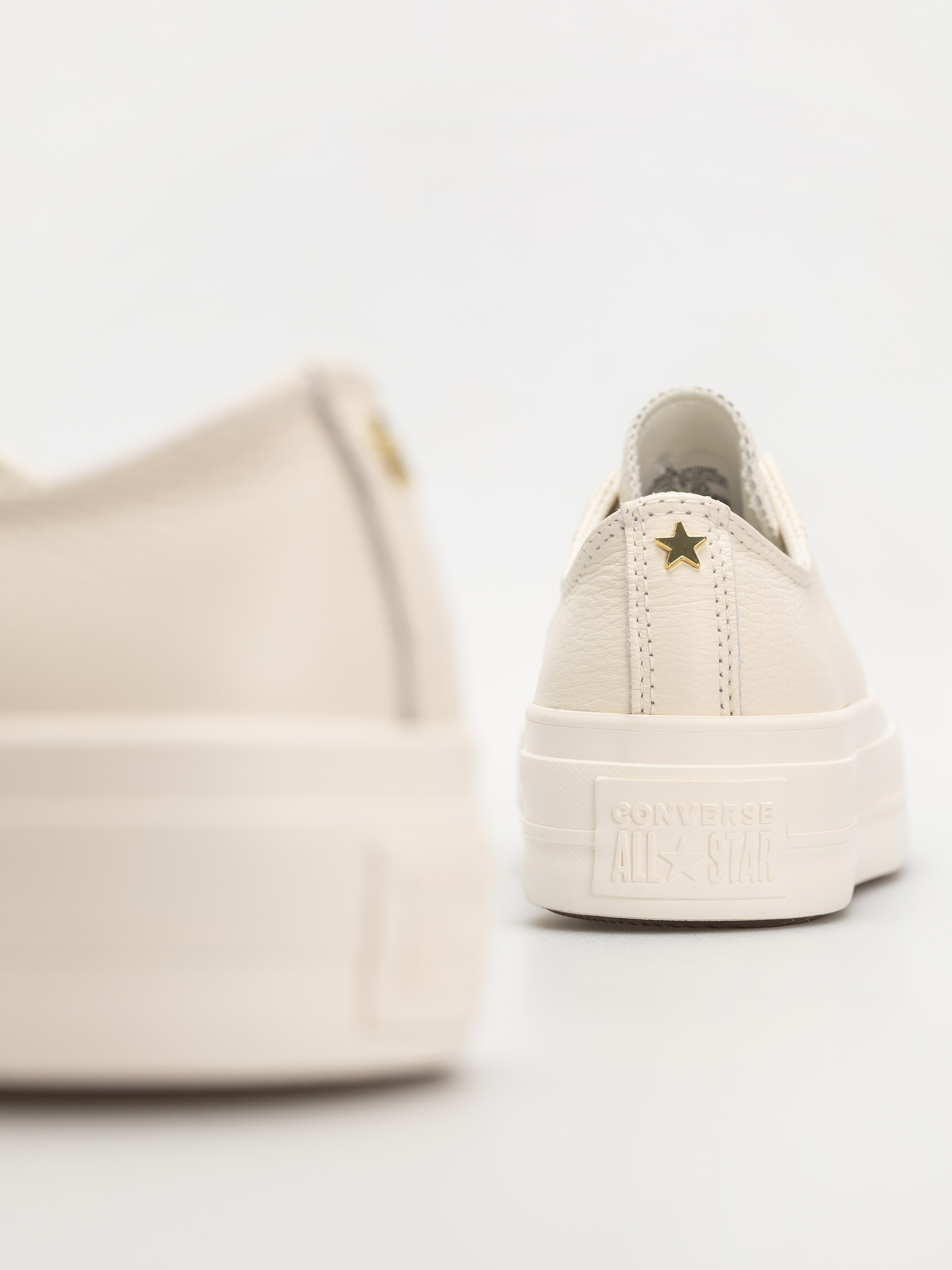 Tenisky Converse Chuck Taylor All Star Lift Ox Wmn (egret/egret/gold)