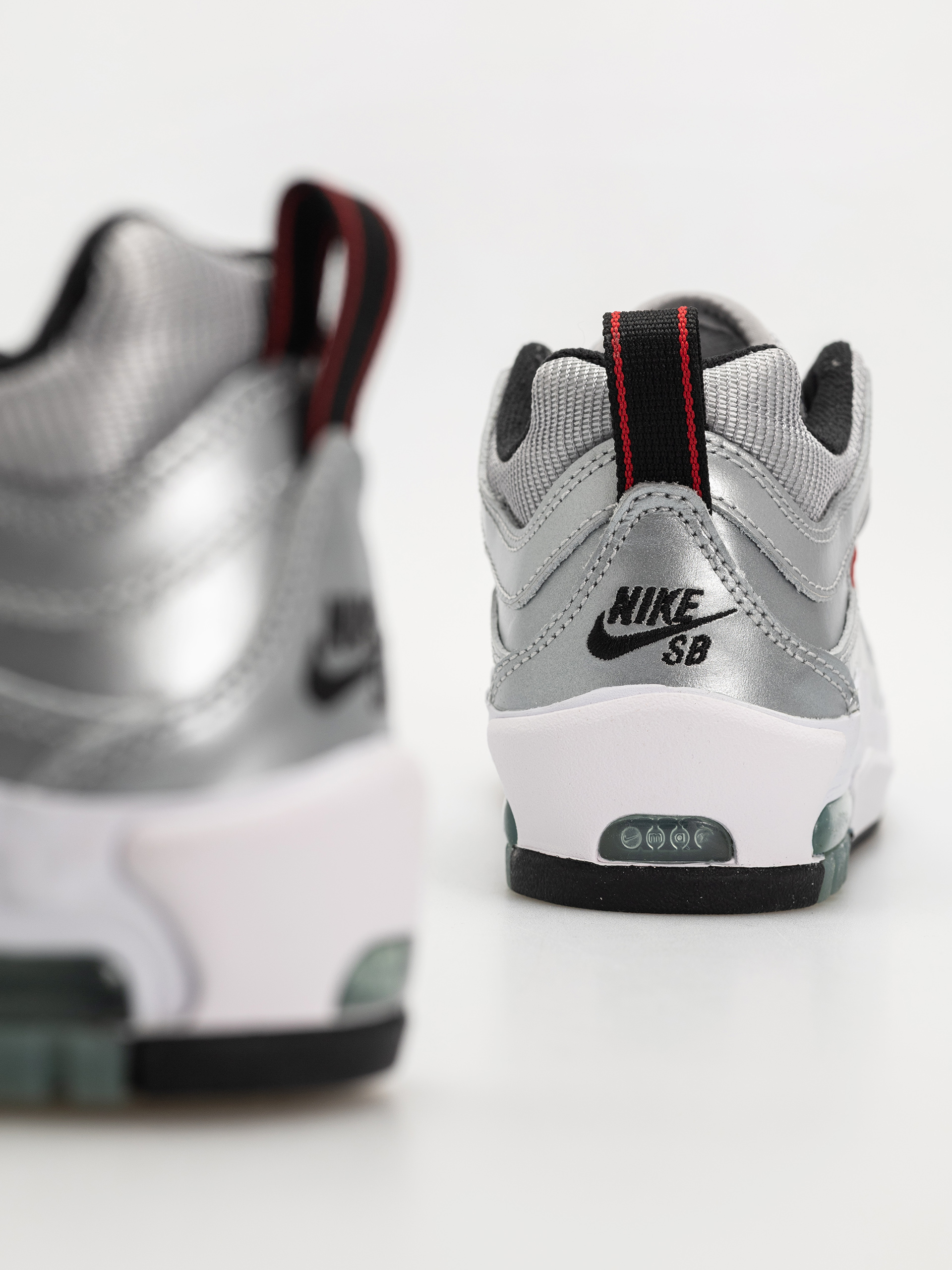 Boty Nike SB AIR MAX ISHOD PRM (metallic silver/varsity red)