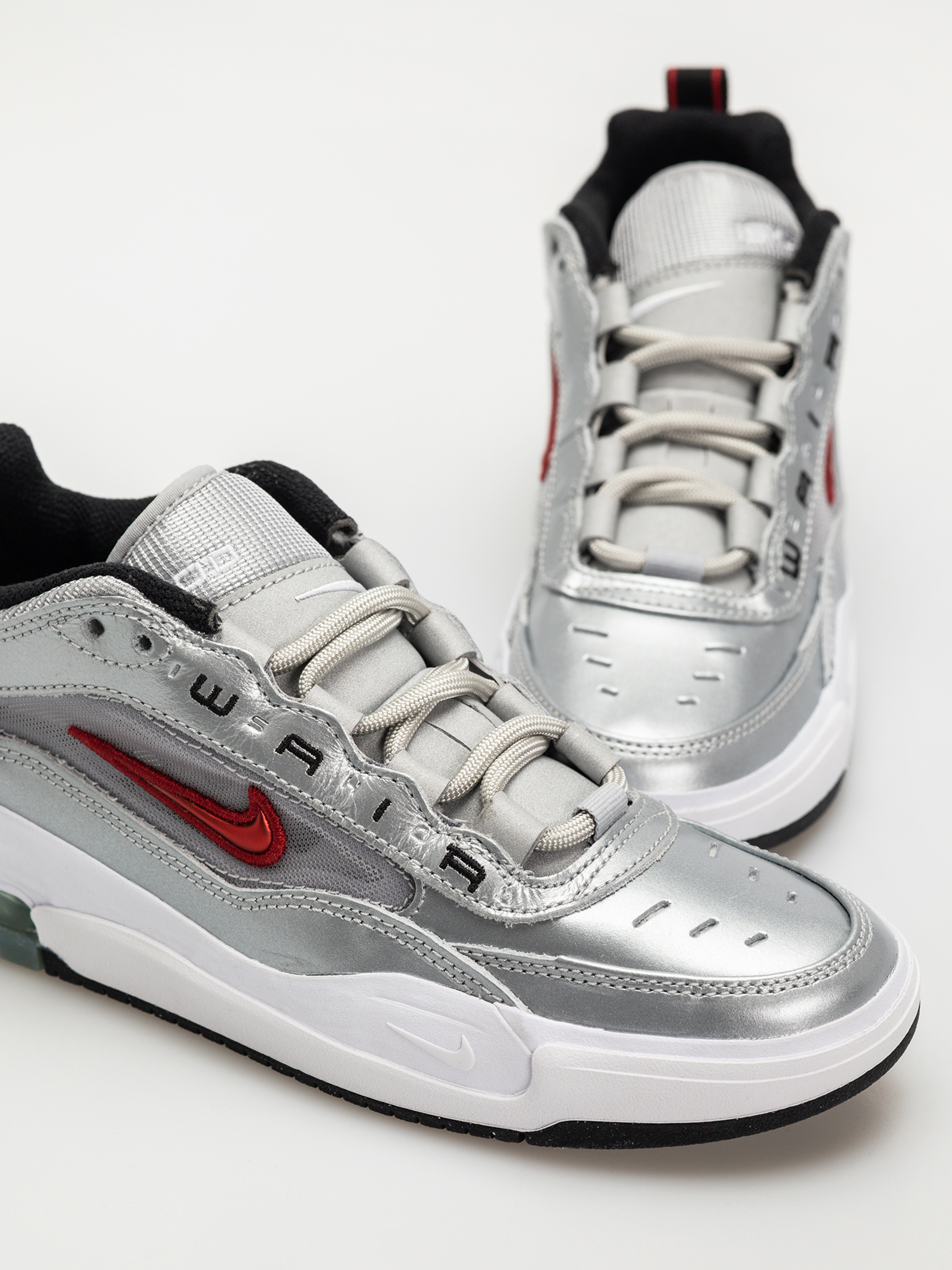 Boty Nike SB AIR MAX ISHOD PRM (metallic silver/varsity red)