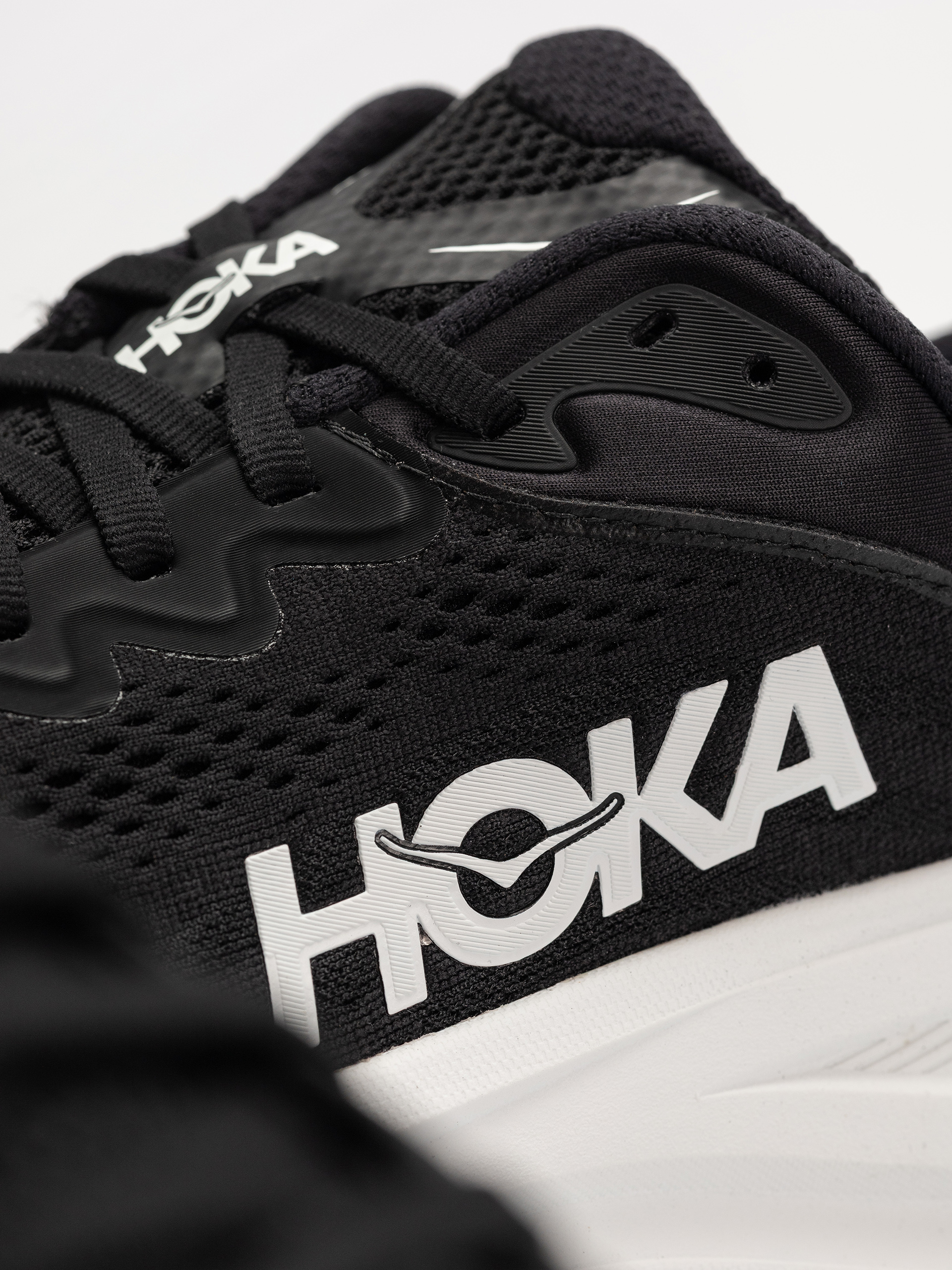 Boty Hoka Bondi 9 (black/white)