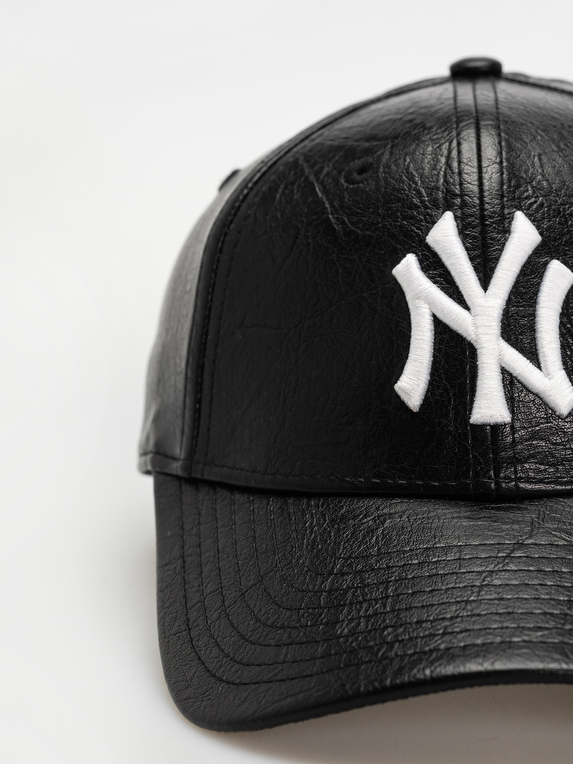 Kšiltovka  New Era Crinkled Pu 9Forty New York Yankees Wmn (black)