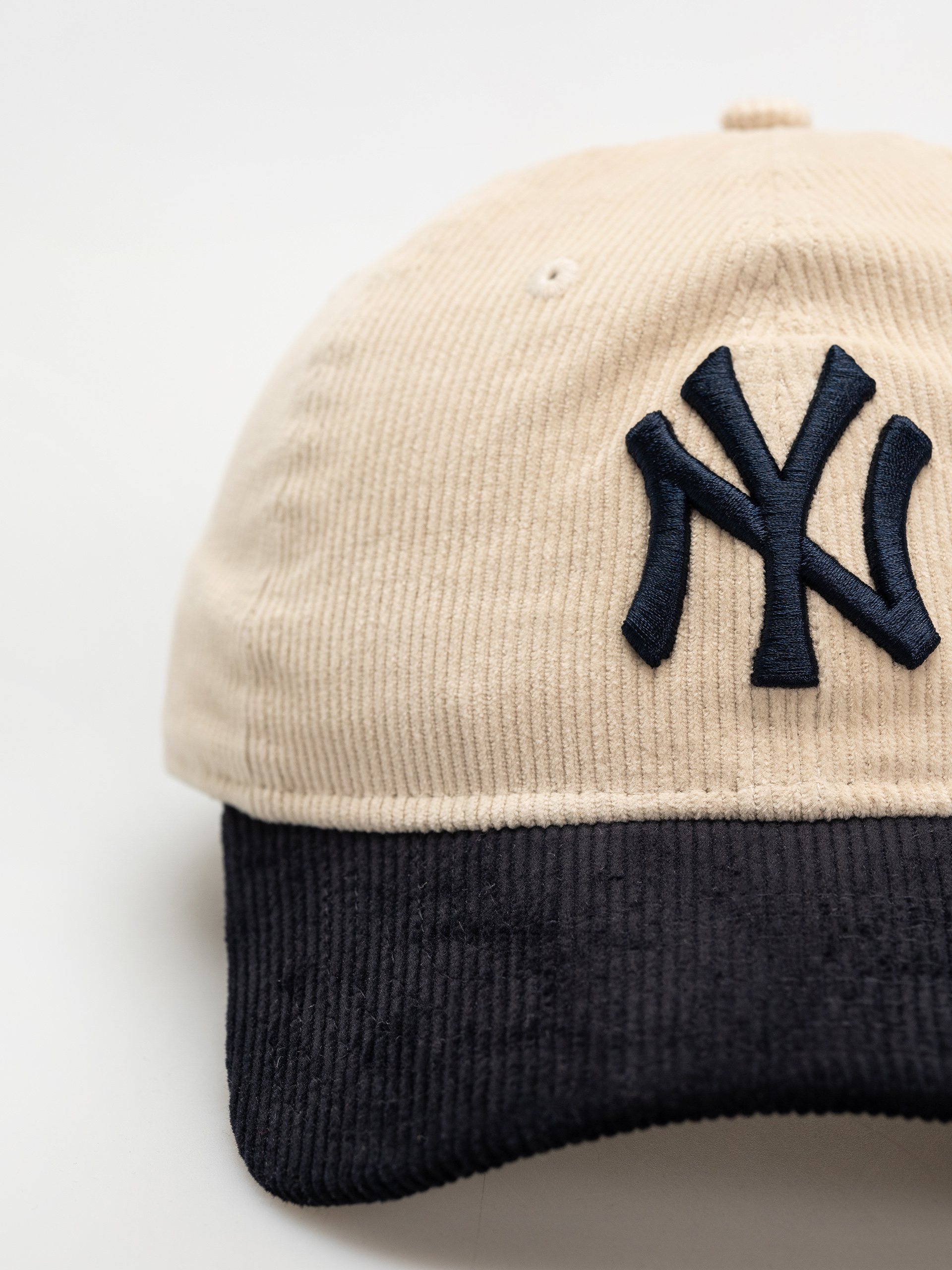 Kšiltovka  New Era Block Cord 9Twenty New York Yankees (light beige)