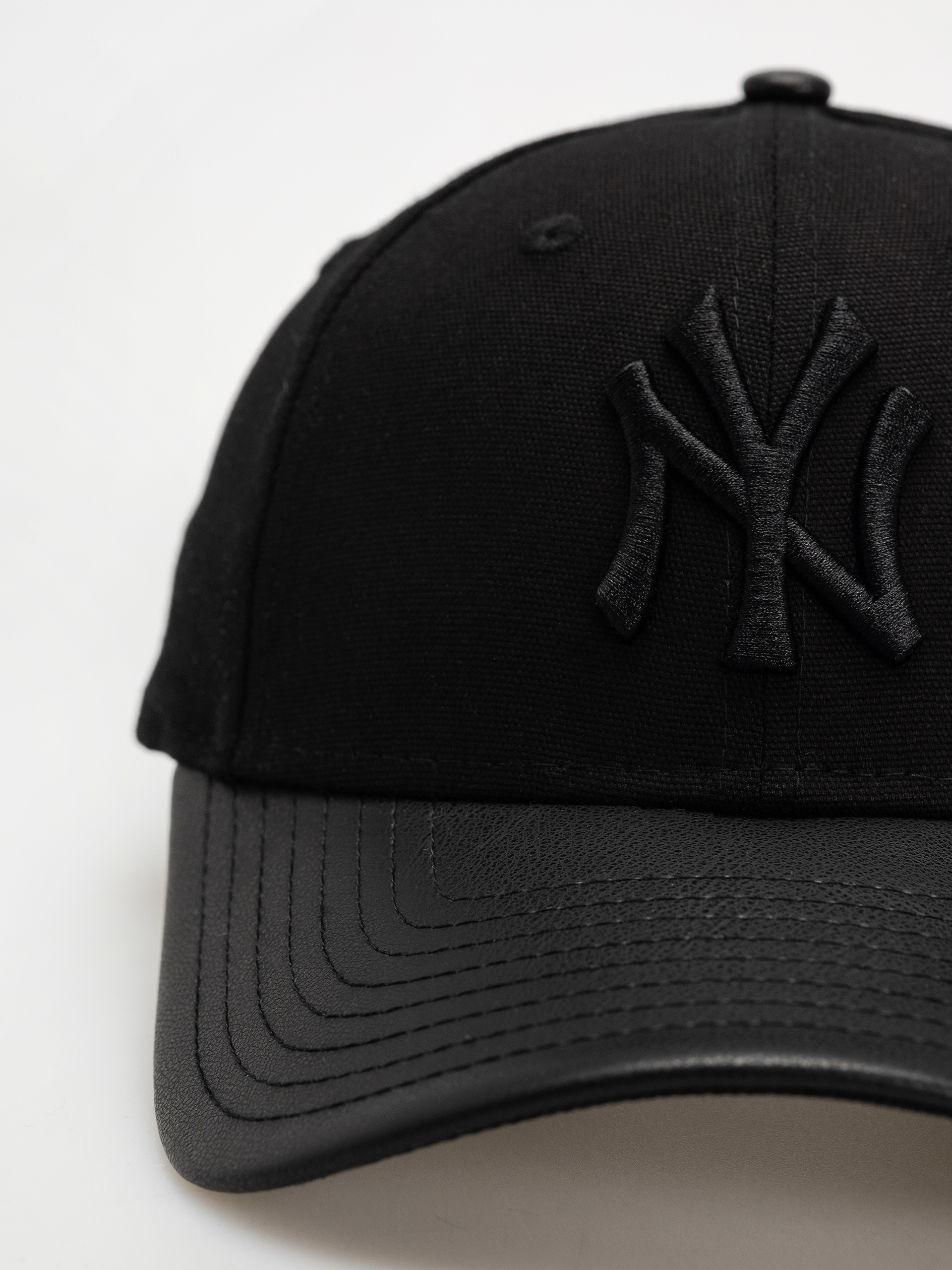 Kšiltovka  New Era Pu Visor 9Forty New York Yankees Wmn (black)