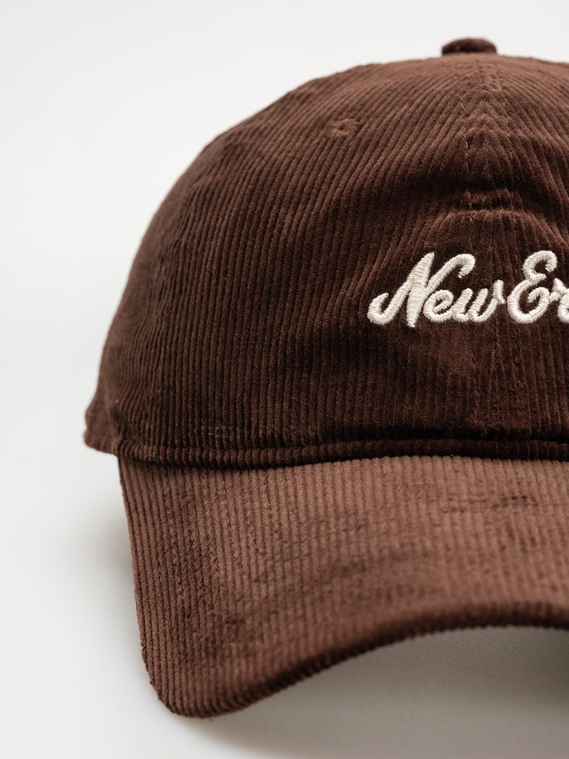 Kšiltovka  New Era Premium Cord 9Twenty (dark brown)