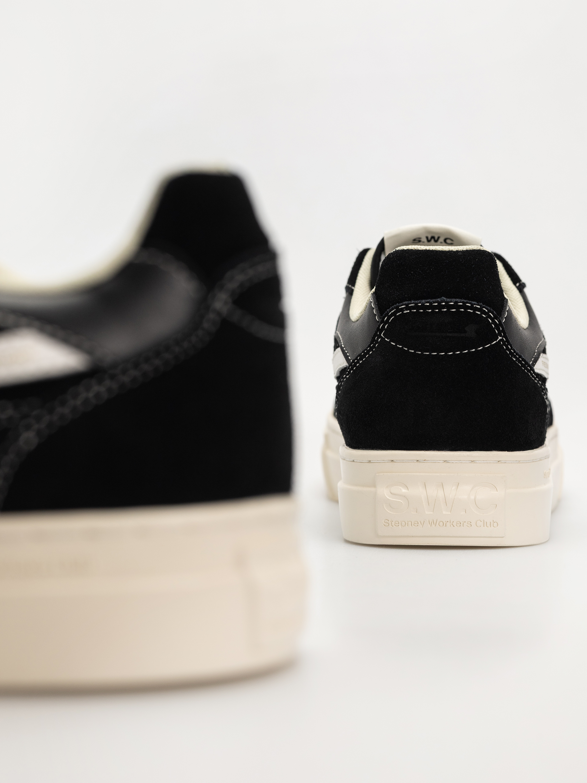 Boty Stepney Workers Club Pearl S-Strike (black white)