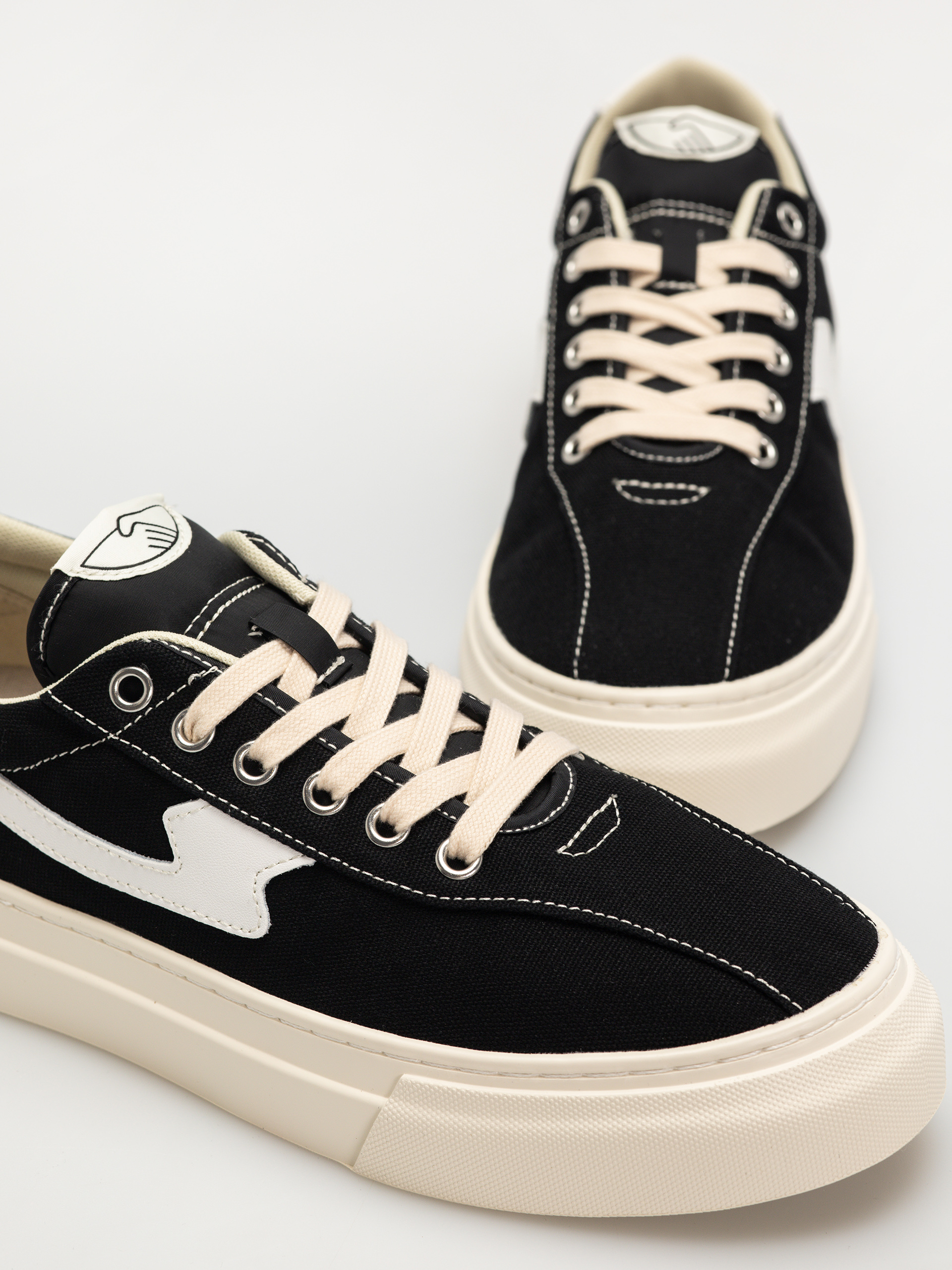 Boty Stepney Workers Club Dellow S-Strike Cup (black white)