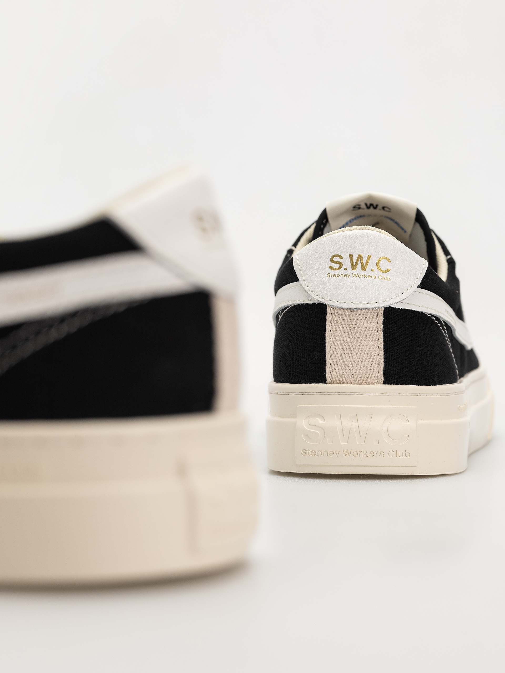 Boty Stepney Workers Club Dellow S-Strike Cup (black white)