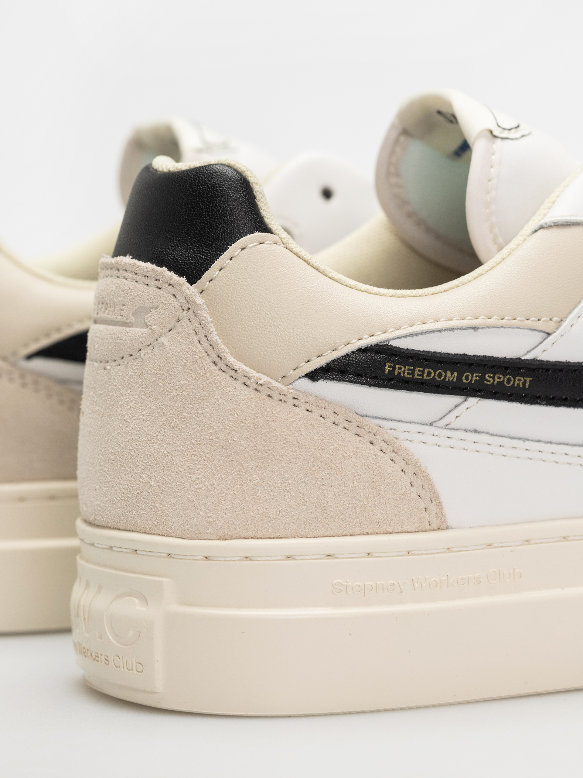 Boty Stepney Workers Club Pearl S-Strike (spring black)