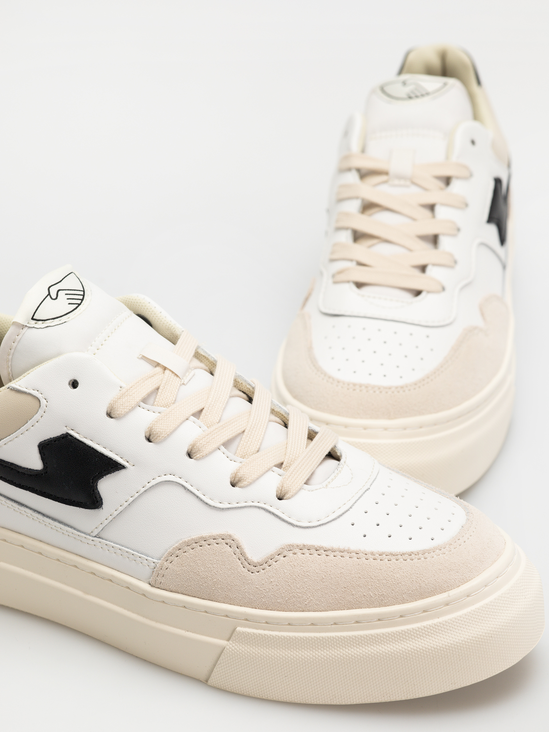 Boty Stepney Workers Club Pearl S-Strike (spring black)