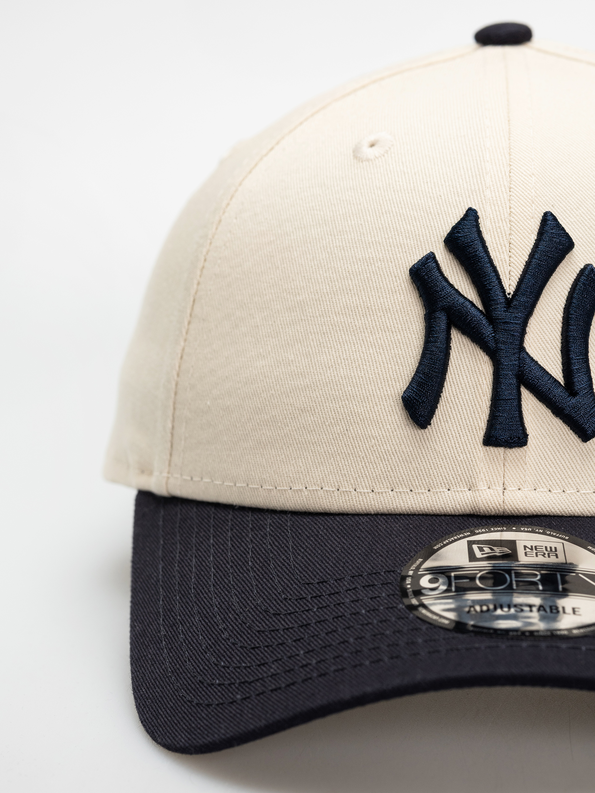 Kšiltovka  New Era Colour Block 9Forty New York Yankees (light beige)