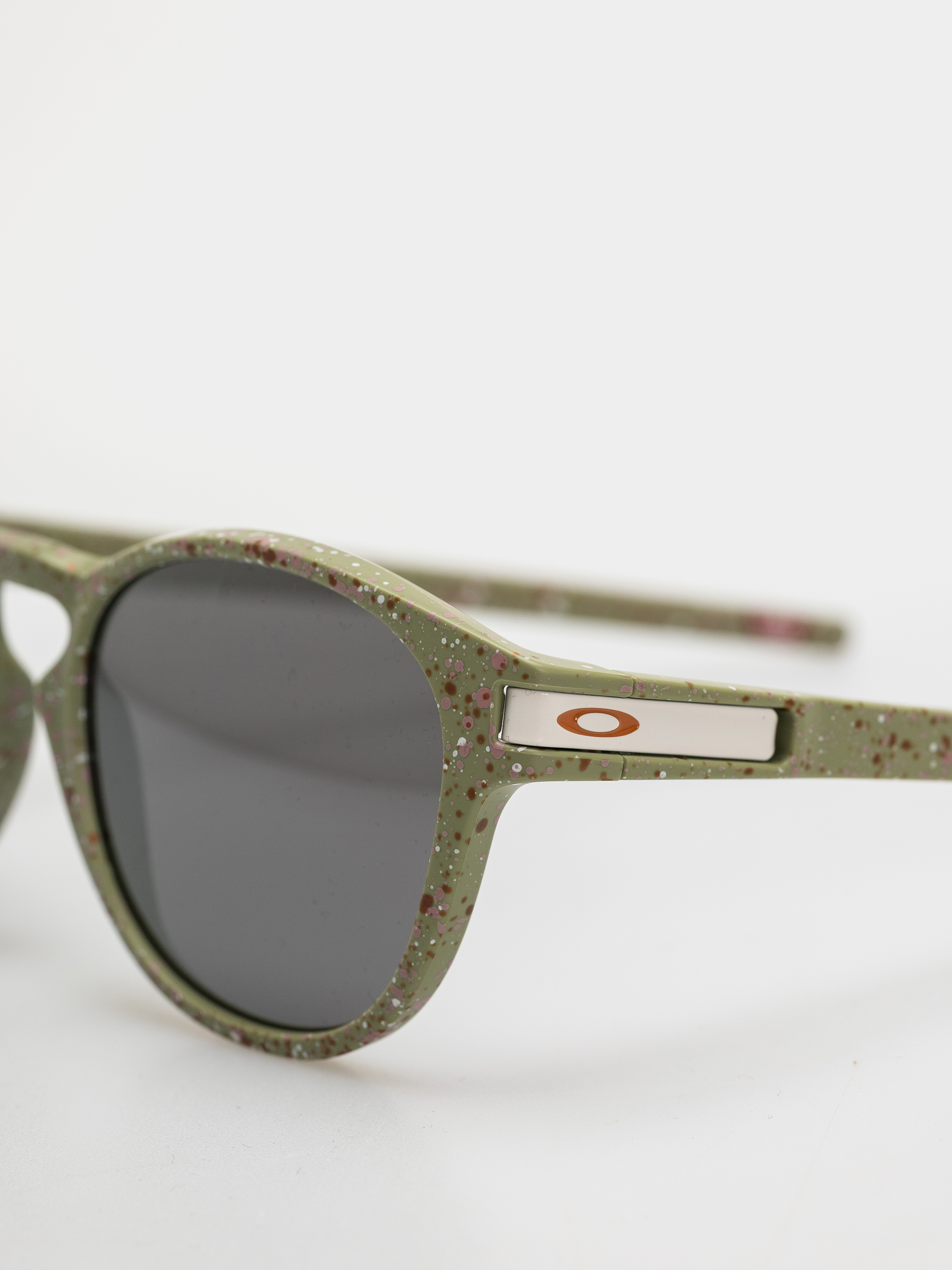 Sluneční brýle Oakley Latch (matte fern terrazzo/prizm black)