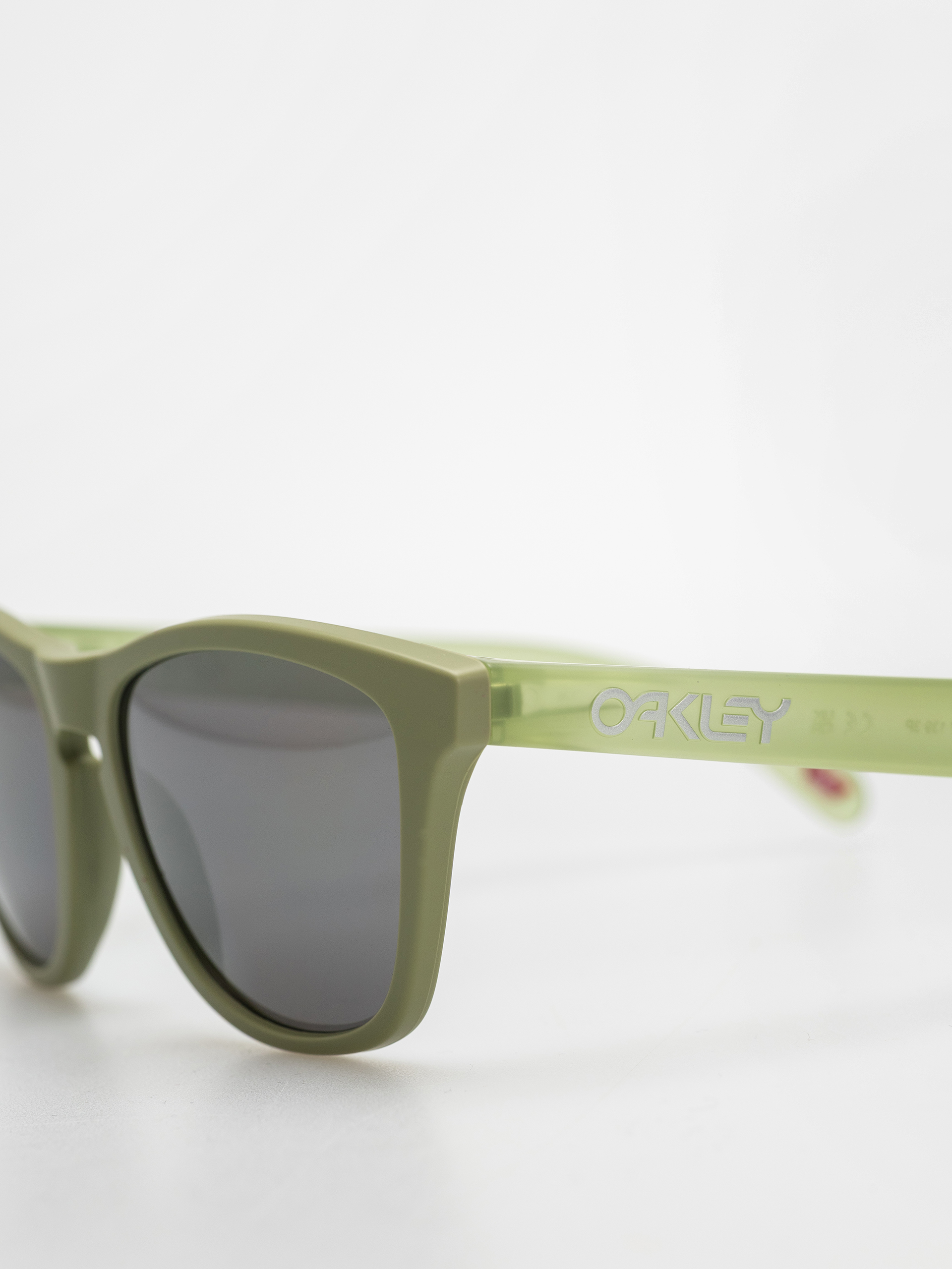 Sluneční brýle Oakley Frogskins (matte fern/prizm black polar)