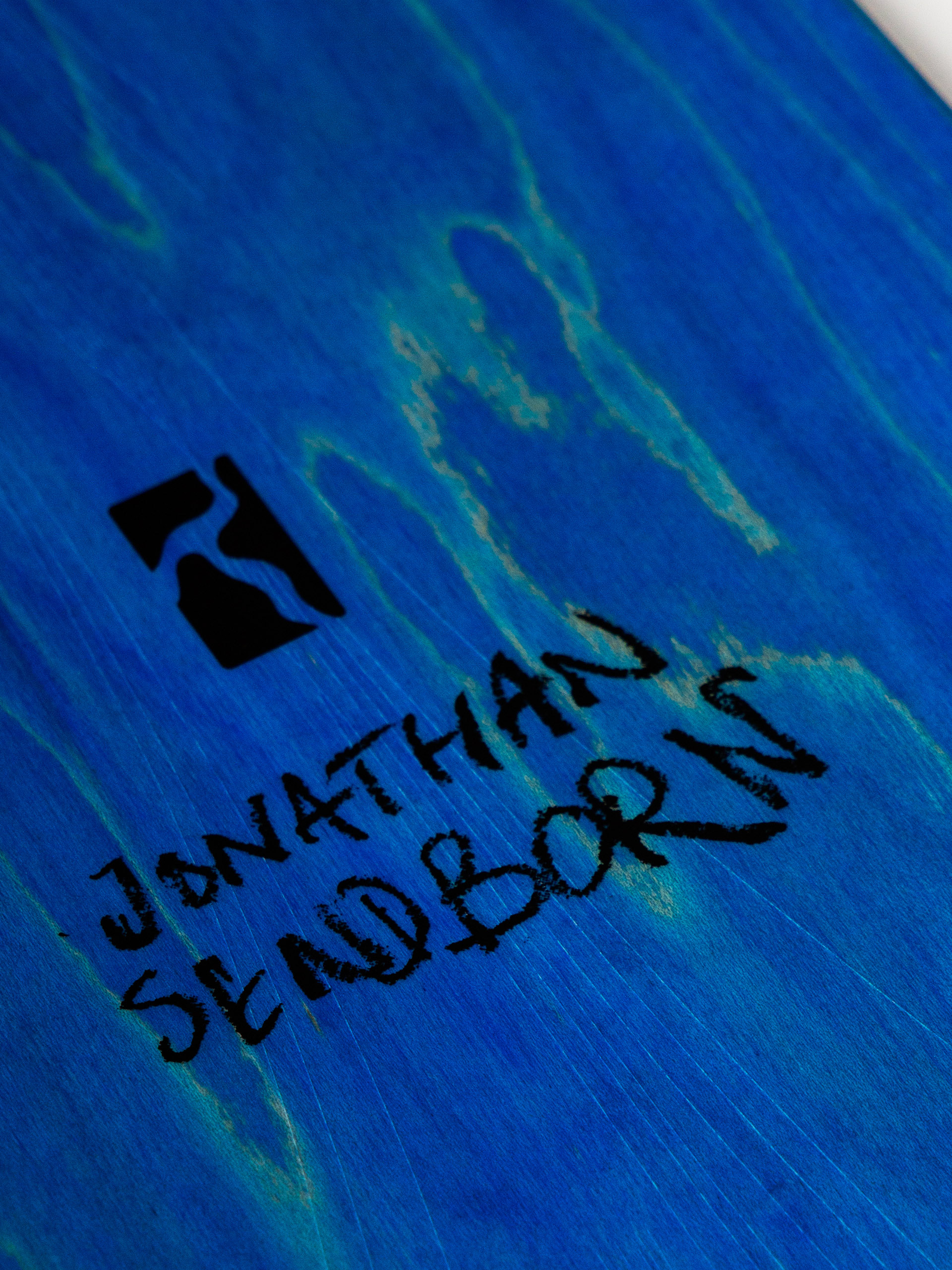 Deska Poetic Collective Skull Collage 2 MC (blue/white)