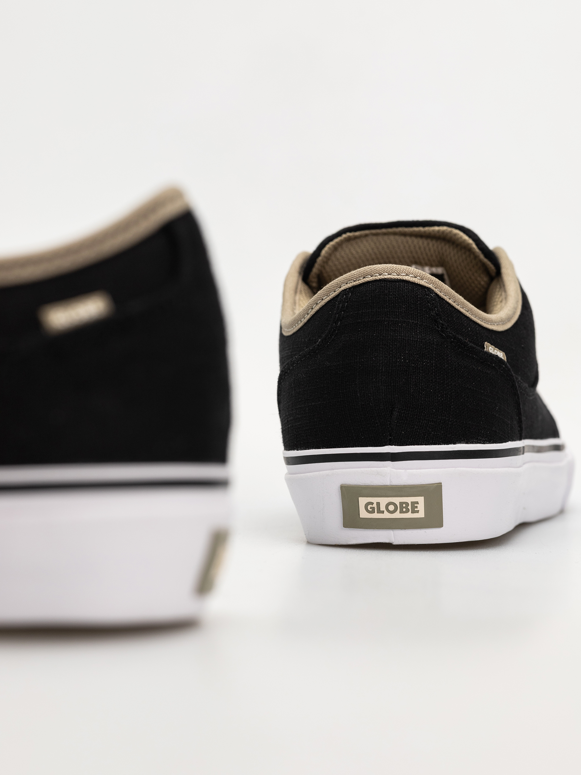 Boty Globe Mahalo (black/stone)