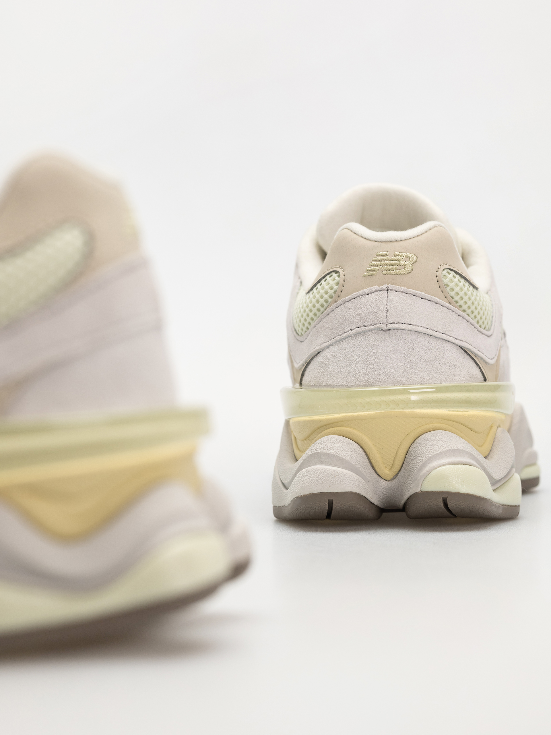 Boty New Balance 9060 (mineral)