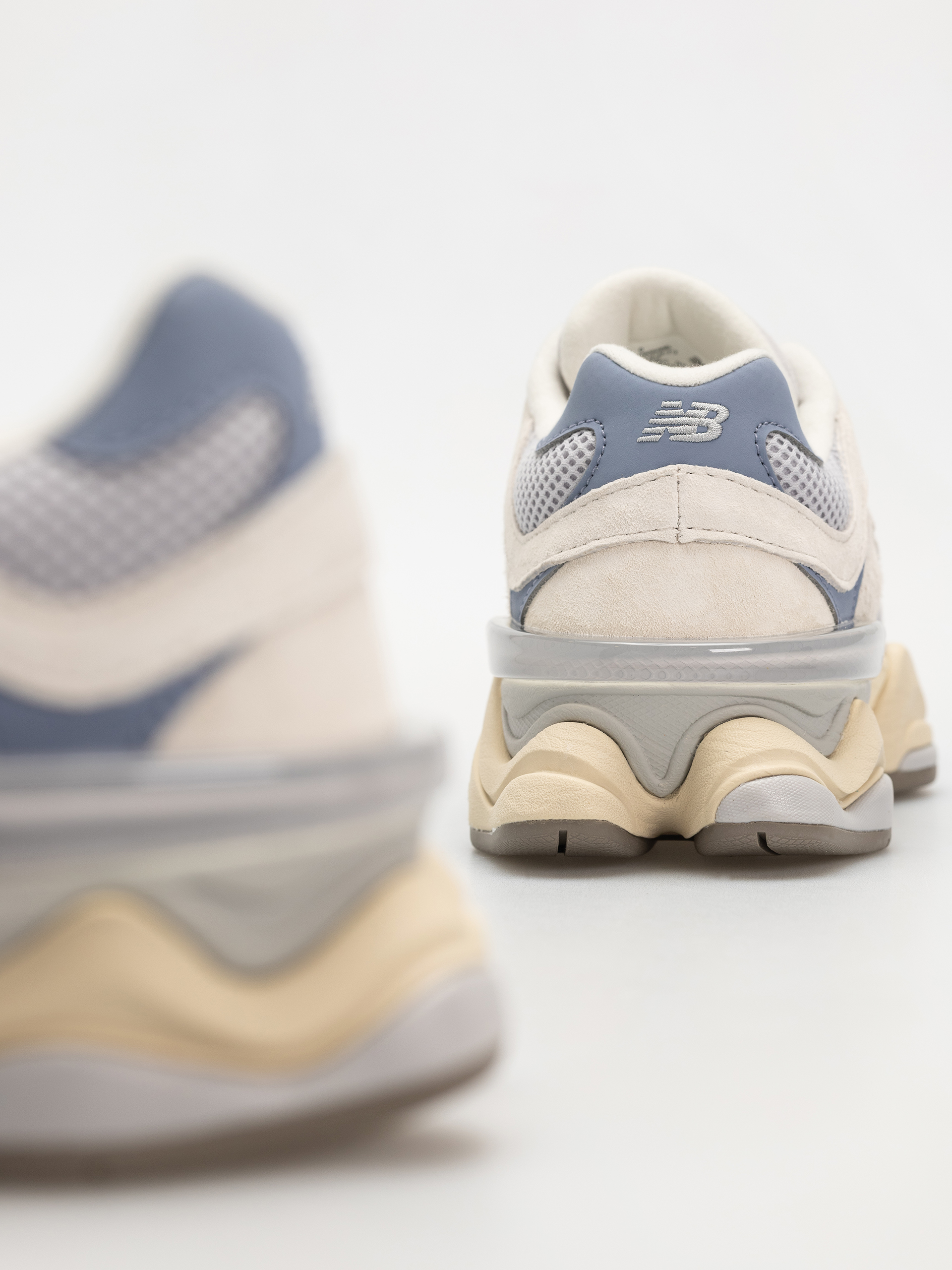 Boty New Balance 9060 (pearl grey)