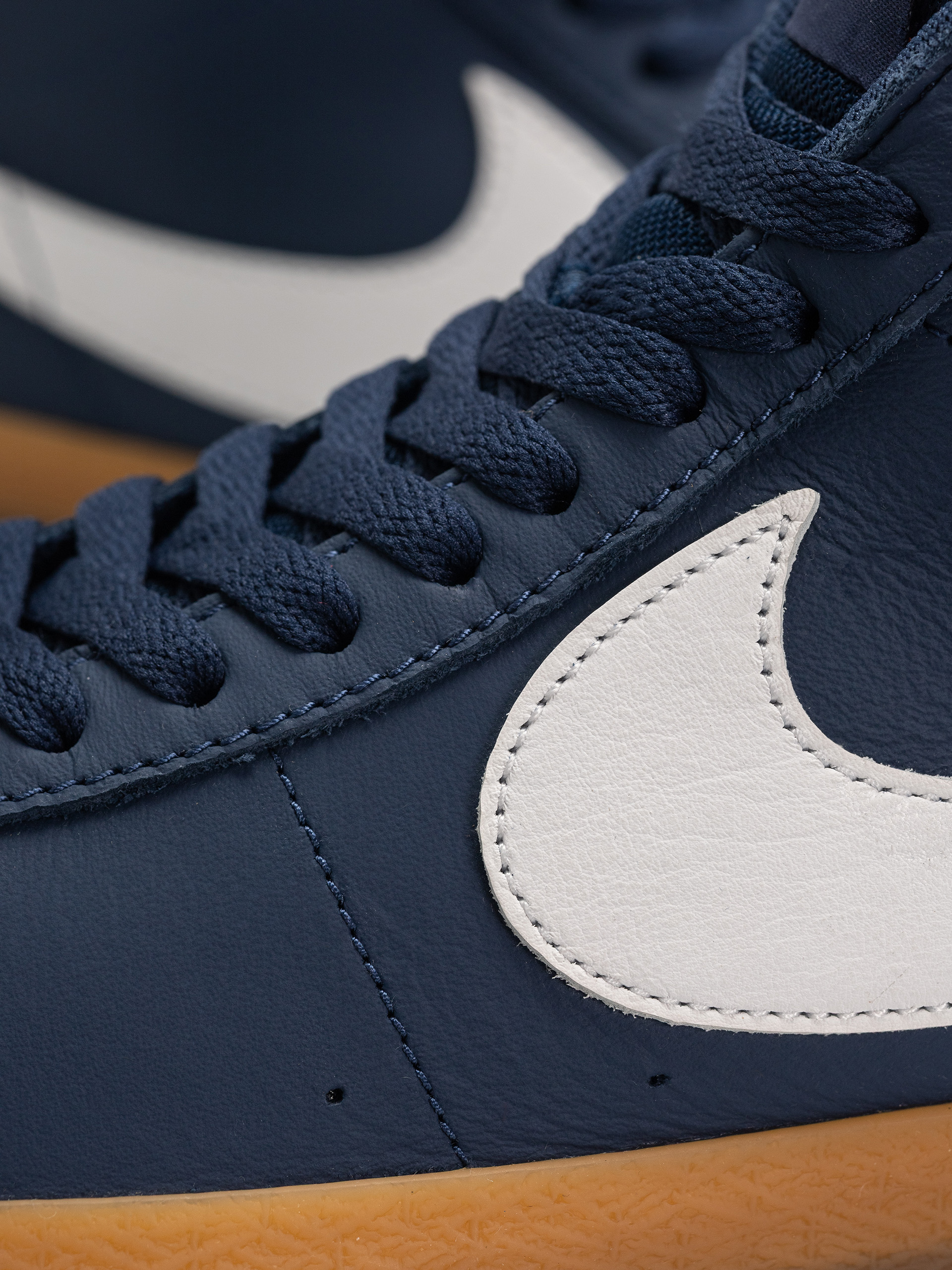 Boty Nike SB Zoom Blazer Mid Iso (navy/white navy gum light brown)