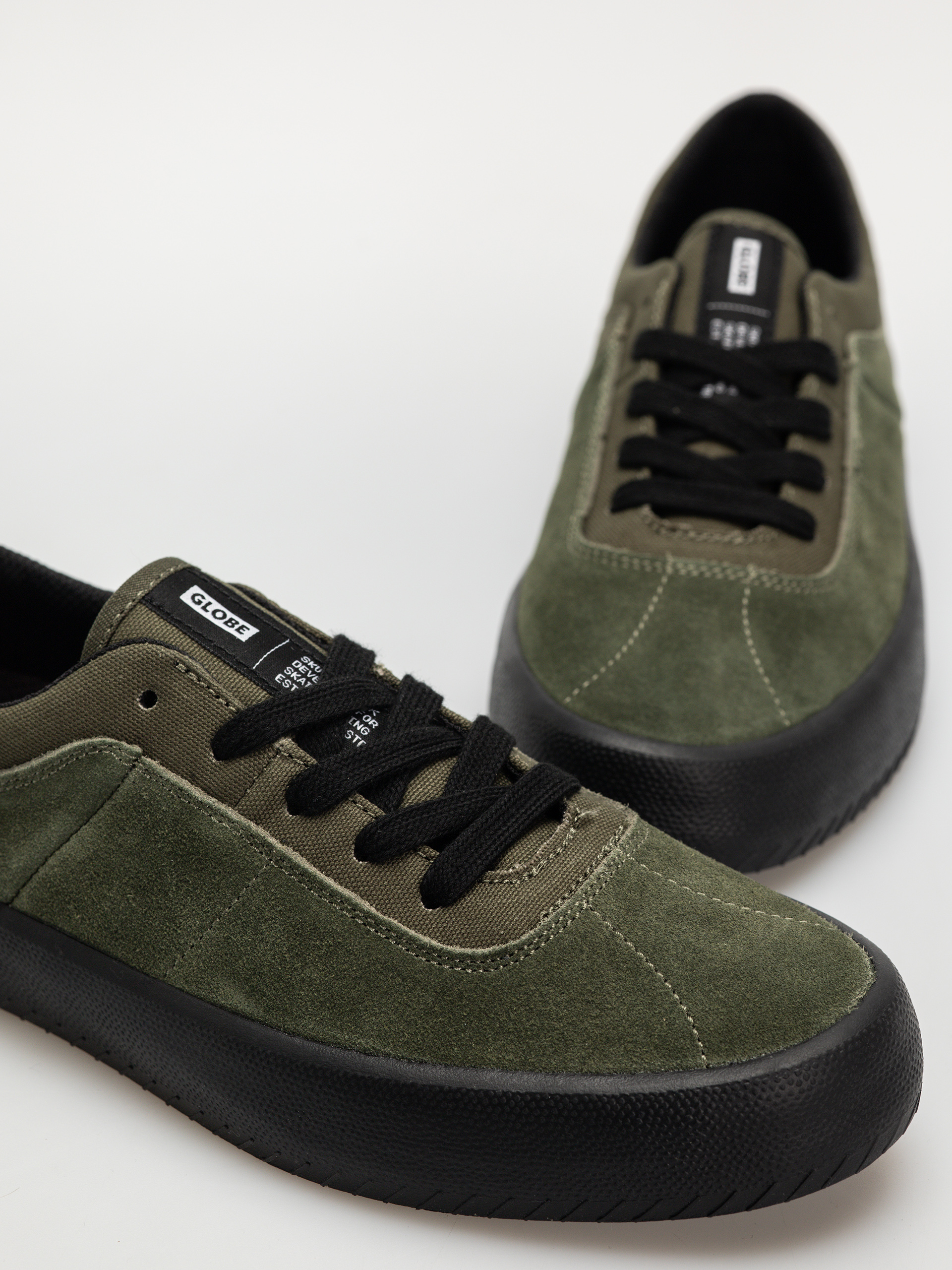 Boty Globe Melbek (olive/black)