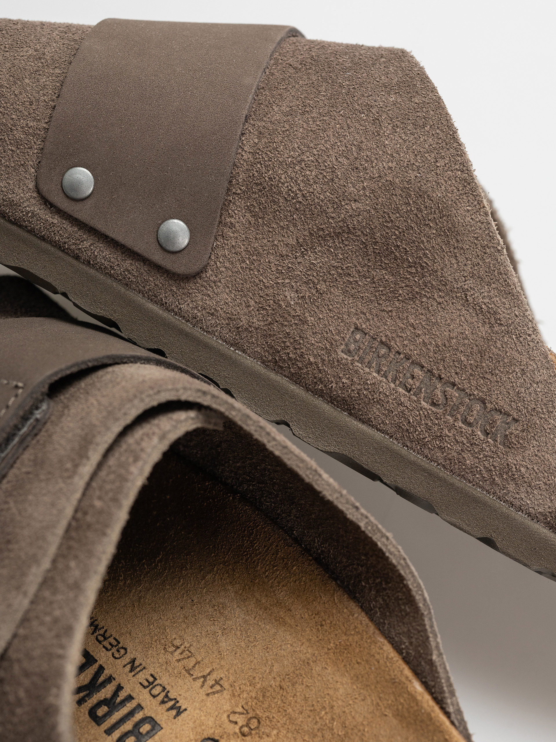 Plážovky Birkenstock Kyoto Nubuck Suede Leather Regular (concrete gray)