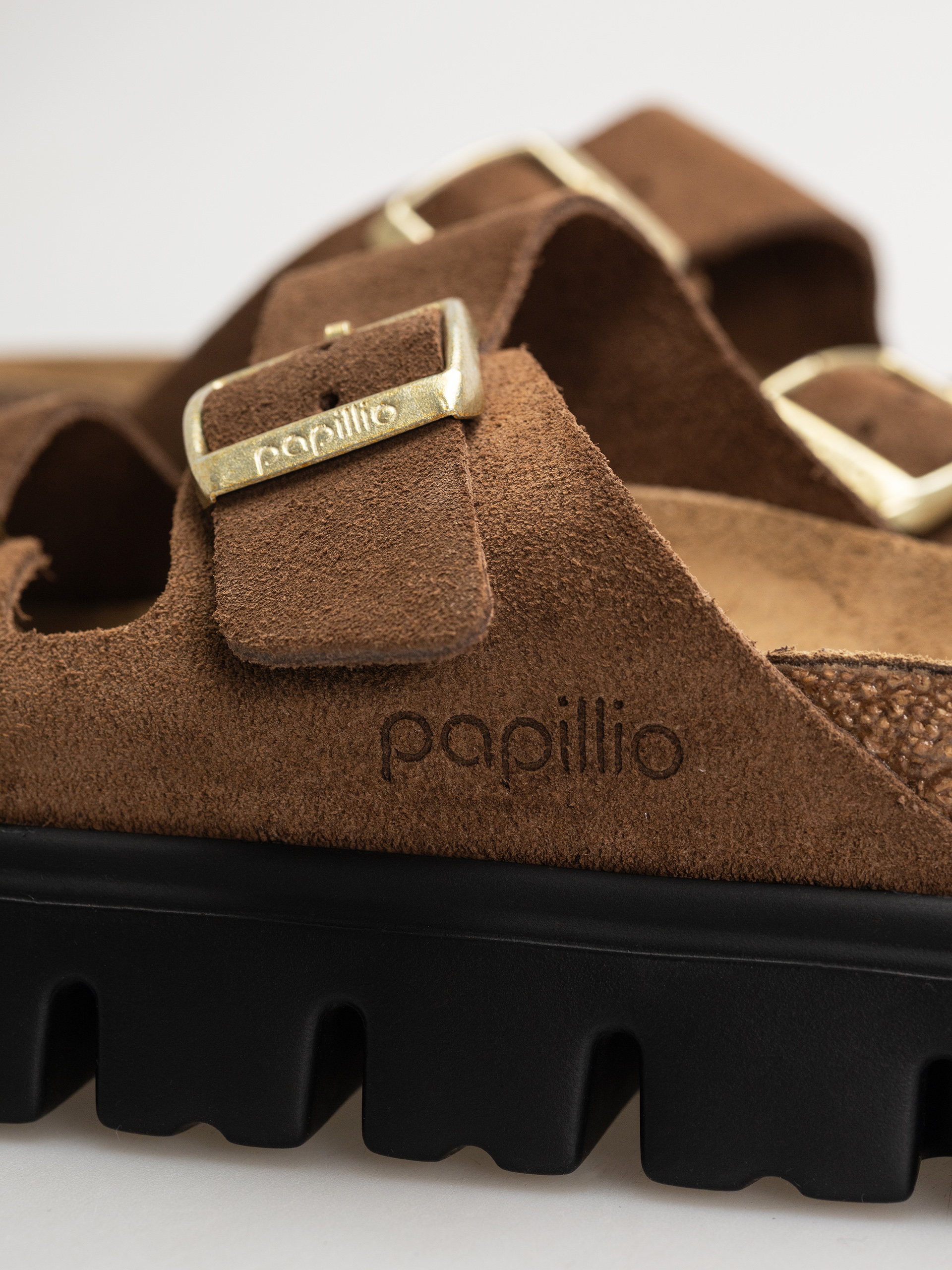 Plážovky Birkenstock Arizona Chunky Suede Narrow Wmn (dark tea/black)