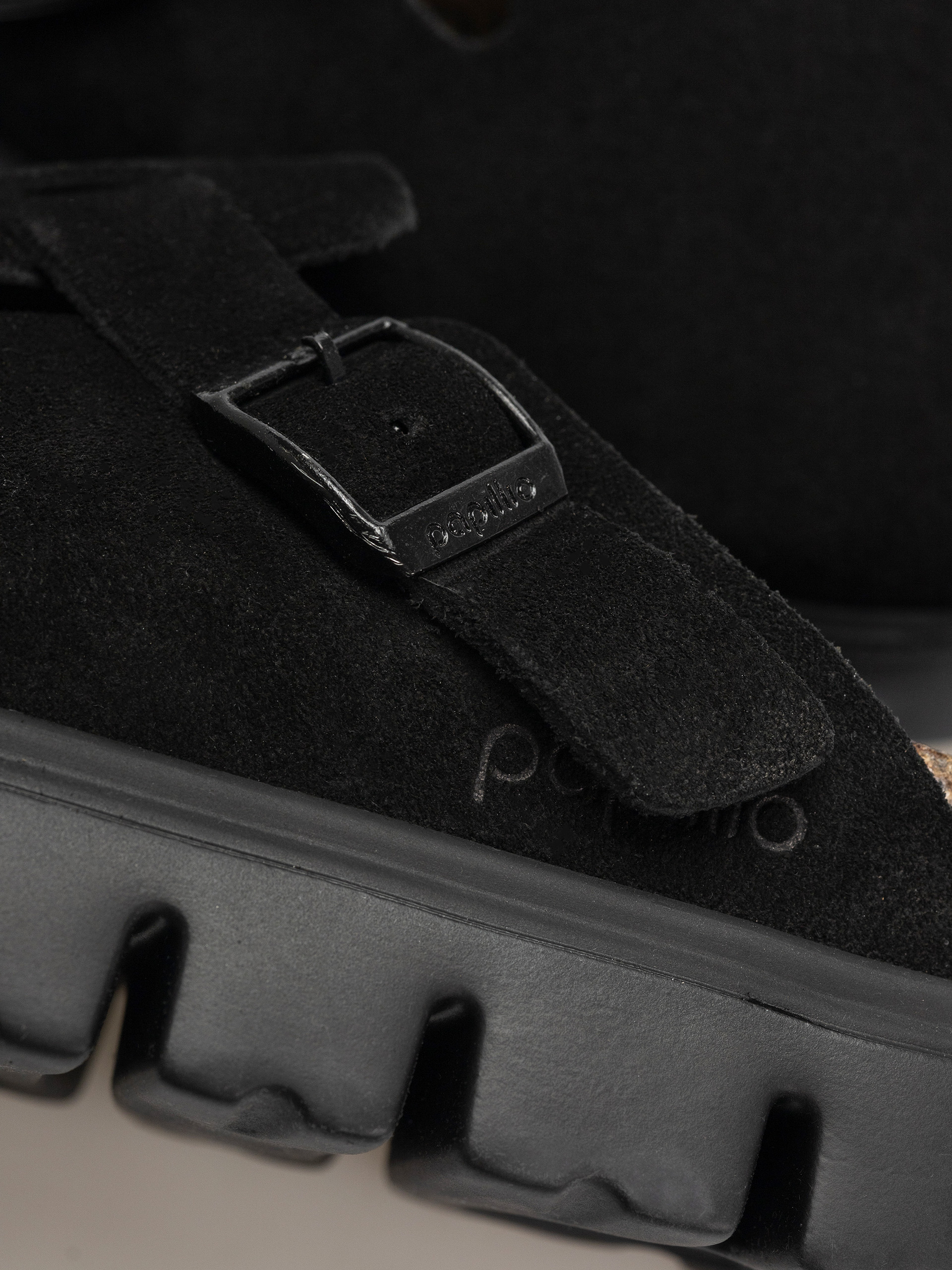 Plážovky Birkenstock Boston Chunky Suede Narrow Wmn (black/black)