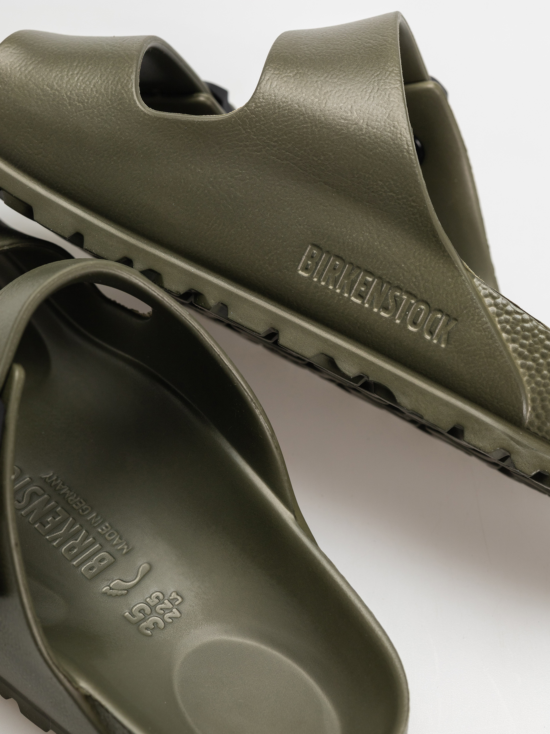 Plážovky Birkenstock Arizona Stealth Buckle EVA Narrow Wmn (khaki/black)