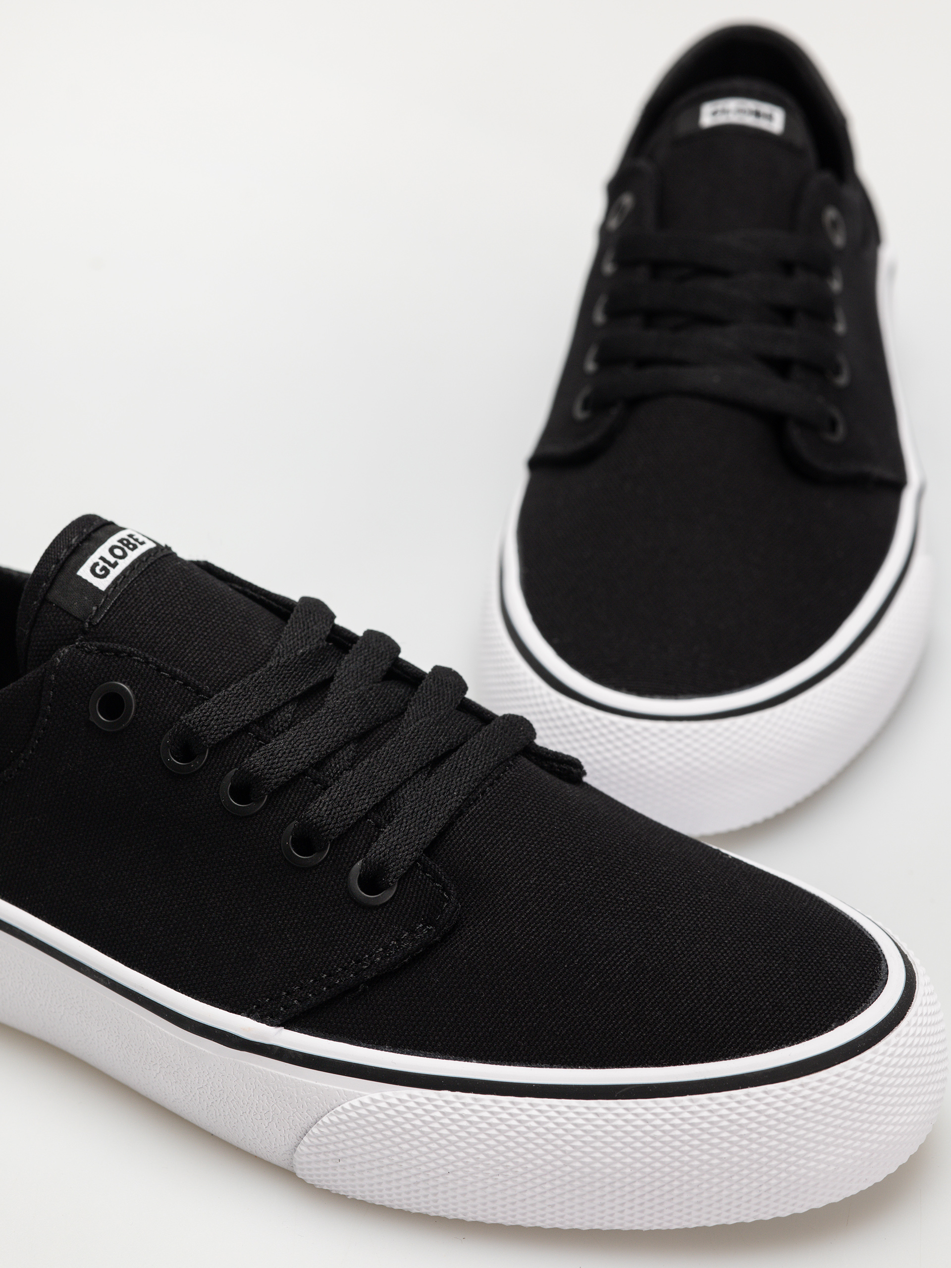 Boty Globe Goodstock (black/white)