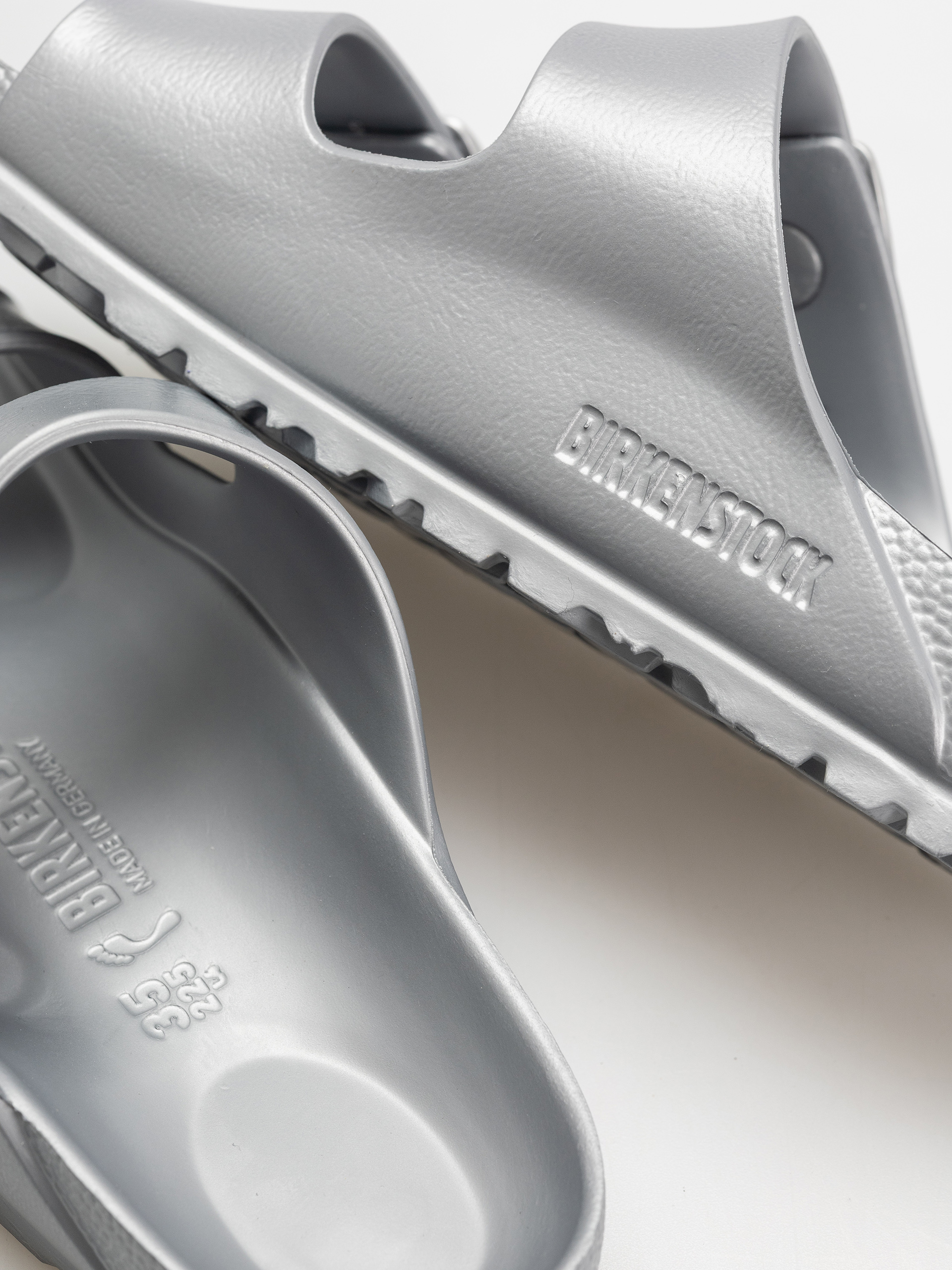 Plážovky Birkenstock Arizona EVA Narrow Wmn (metallic silver)