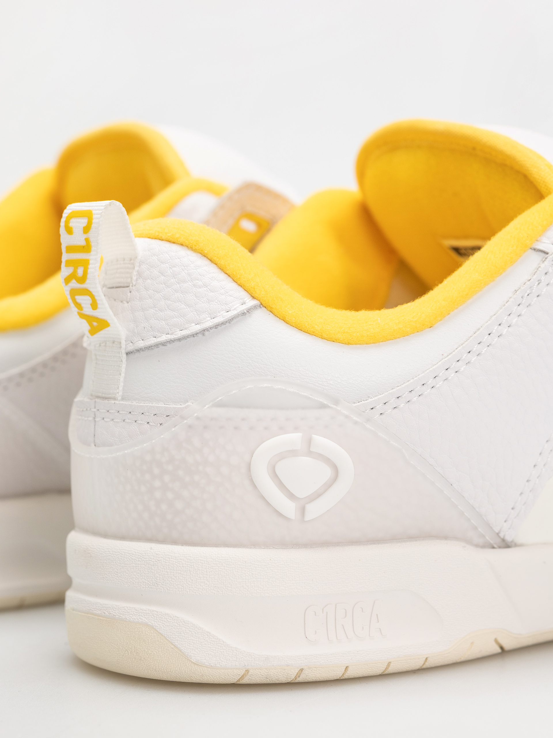 Boty Circa Tave Tt (white/jubilee gold)