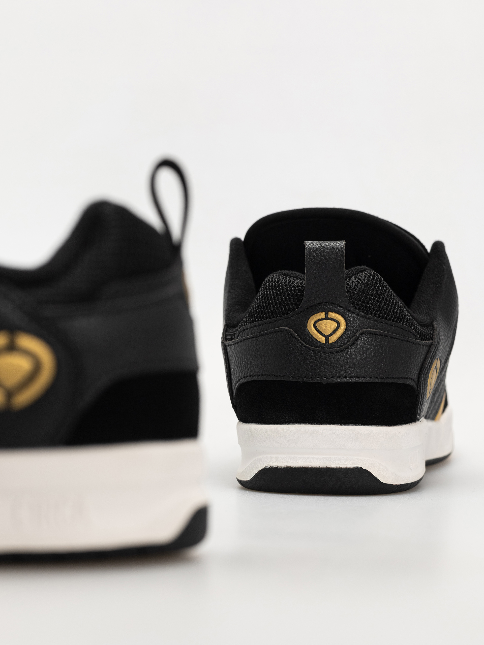 Boty Circa CX201R (black/gold)