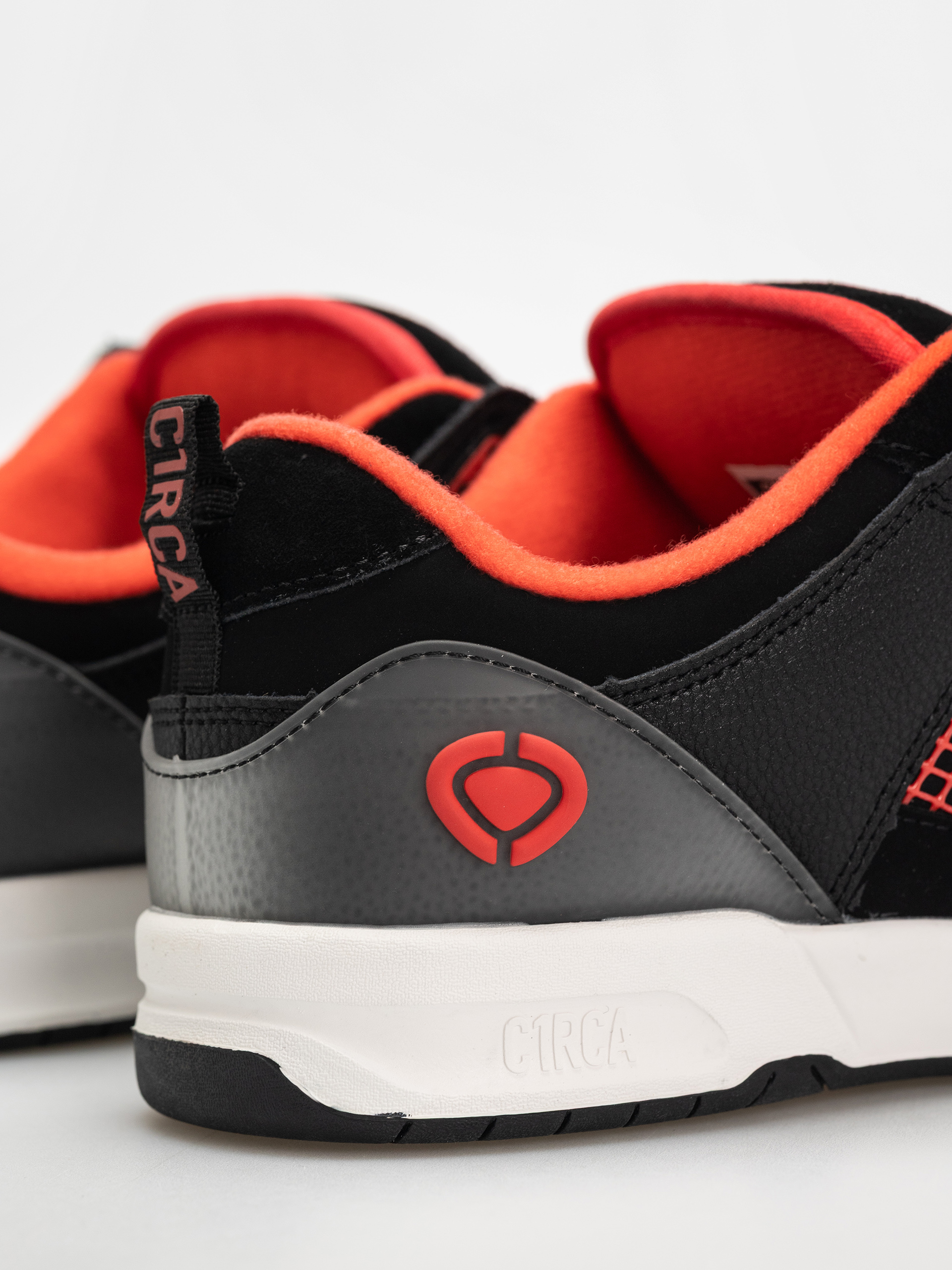 Boty Circa Tave Tt (black/rubicondo)