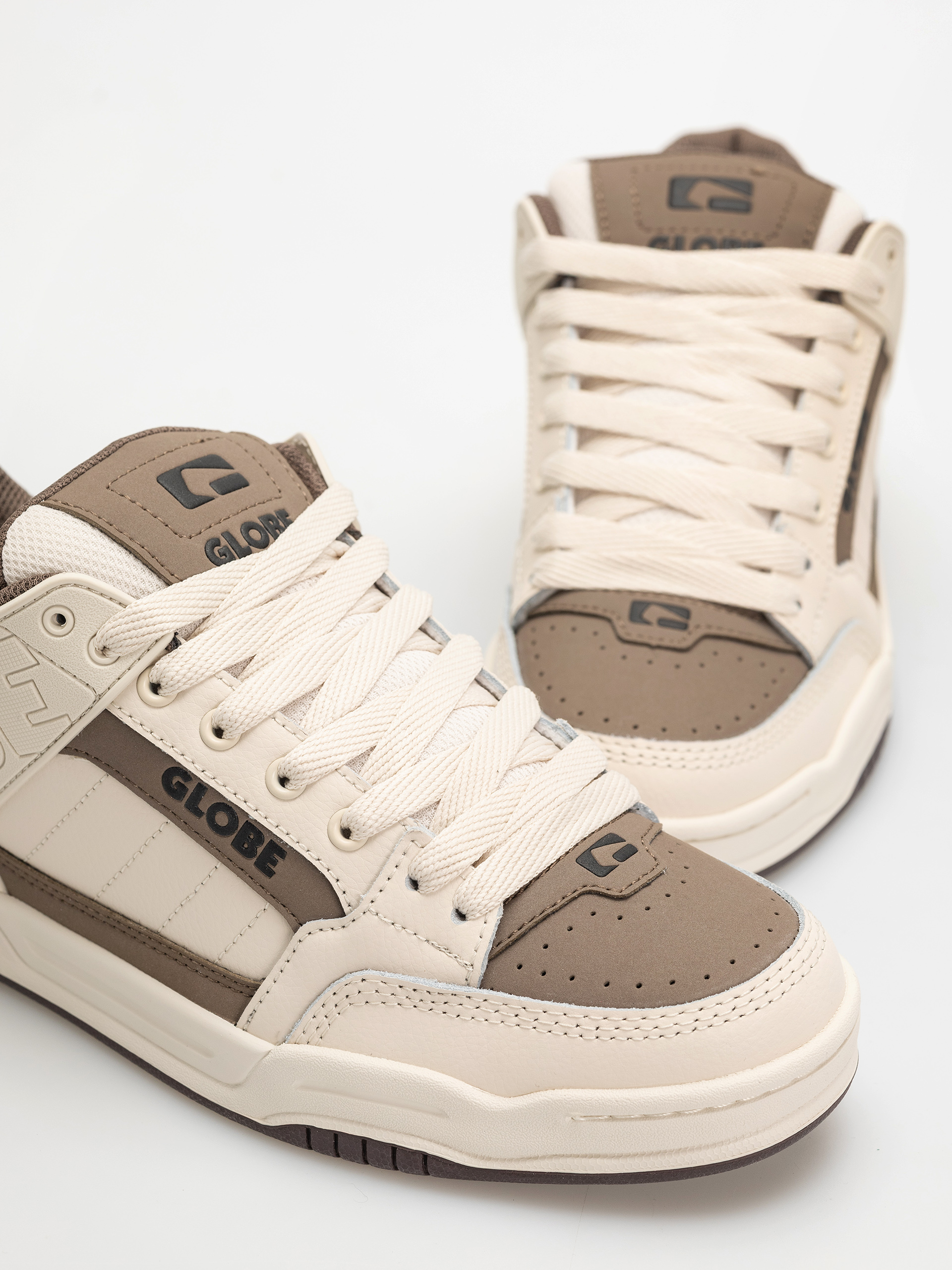 Boty Globe Tilt (parchment)