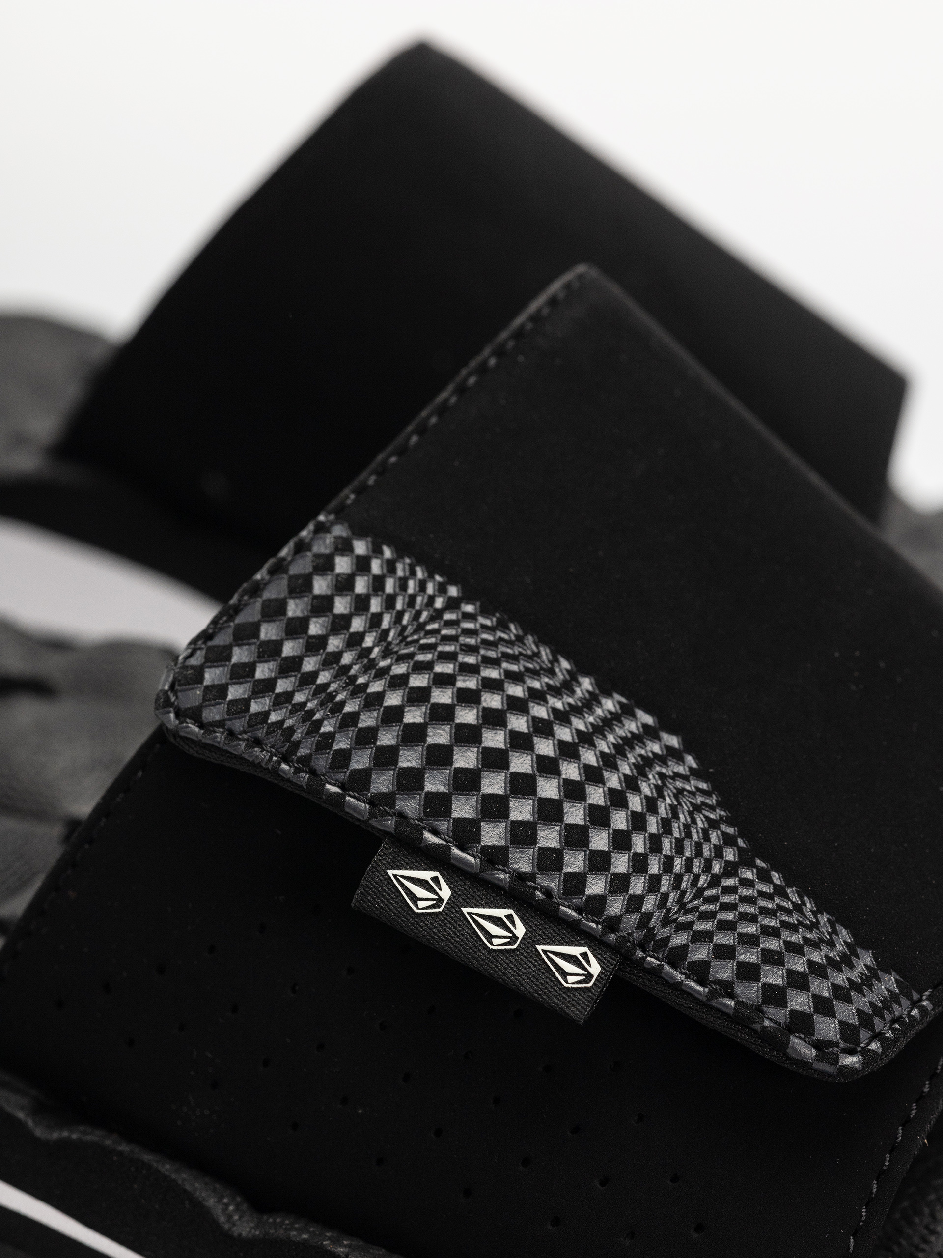 Plážovky Volcom Recliner Slide (black white)