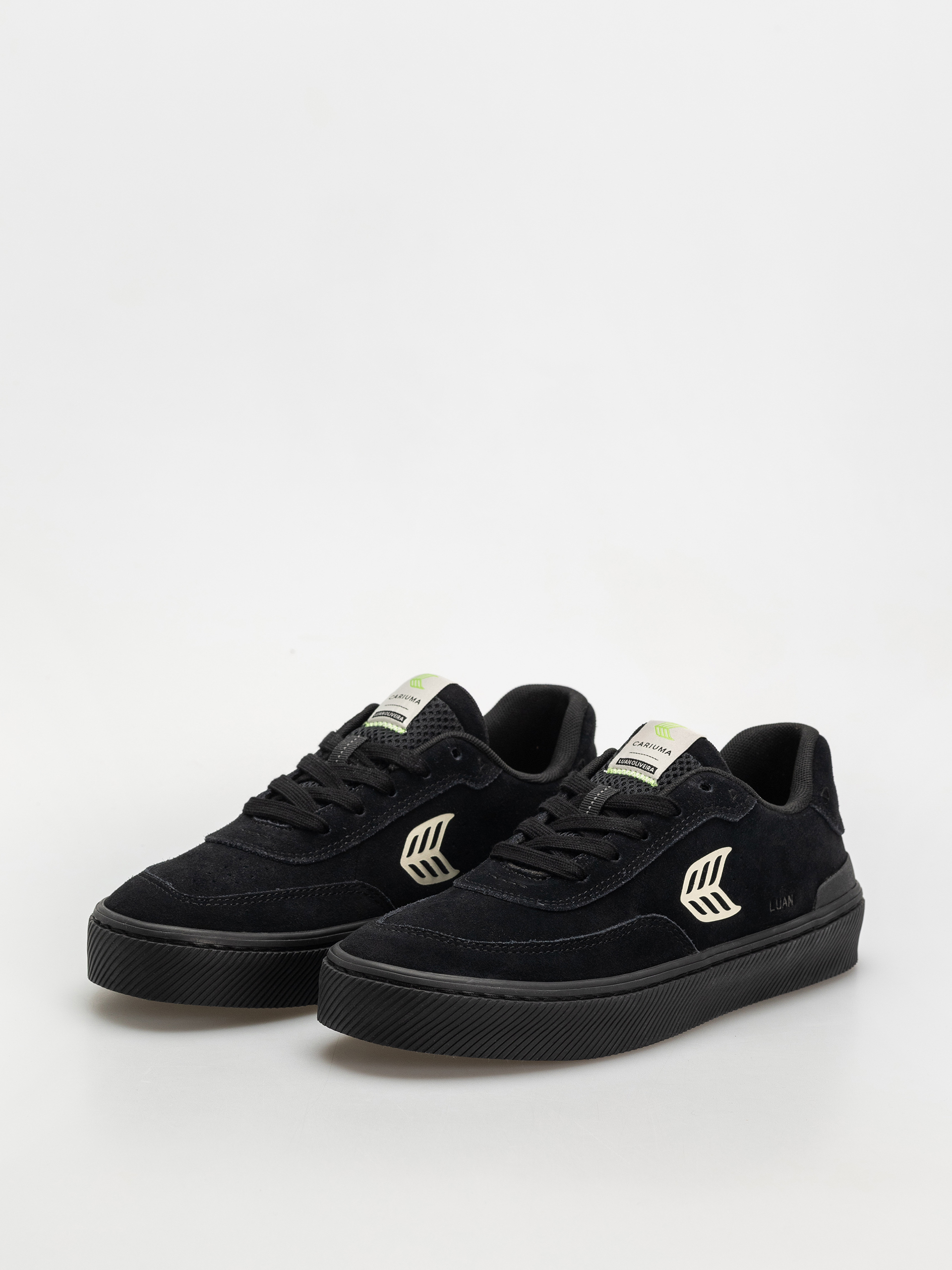 Boty Cariuma Luan Pro (all black suede ivory logo)