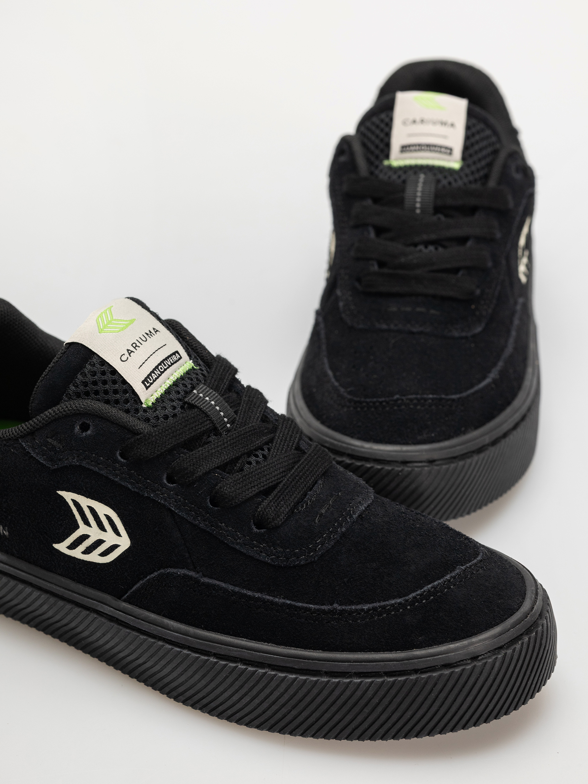 Boty Cariuma Luan Pro Wmn (all black suede ivory logo)