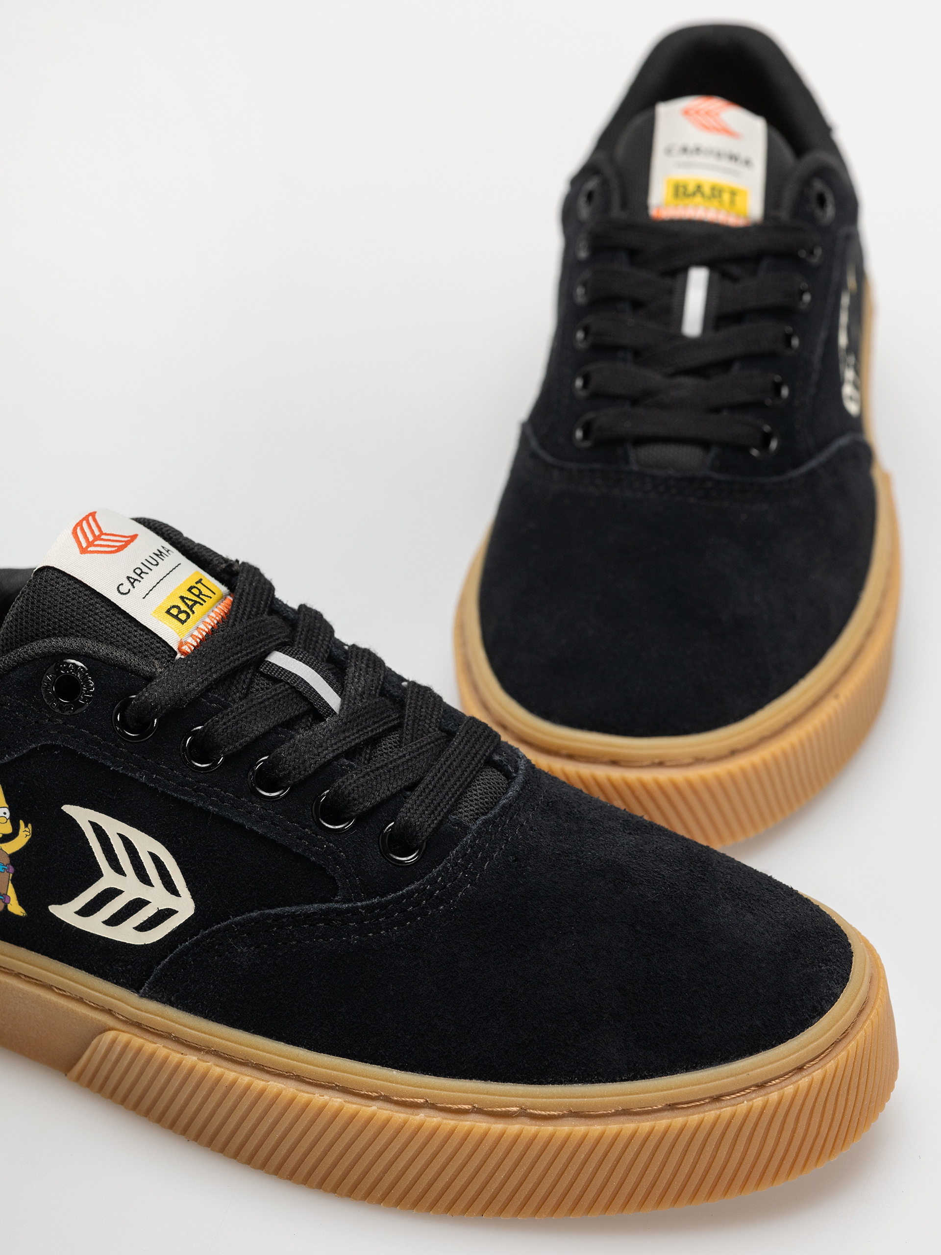 Boty Cariuma Simpsons Naioca (black suede bart skateboard)