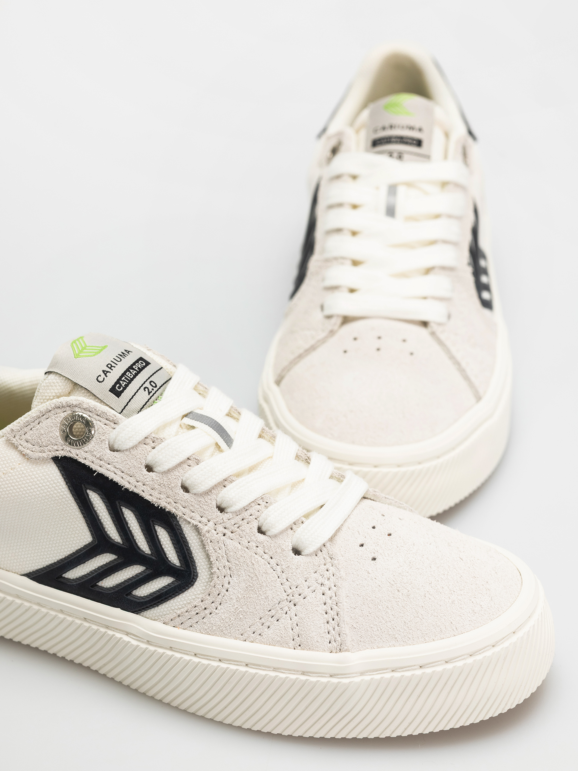 Boty Cariuma Catiba Pro 2.0 Wmn (smoke white suede off white cordura black logo)