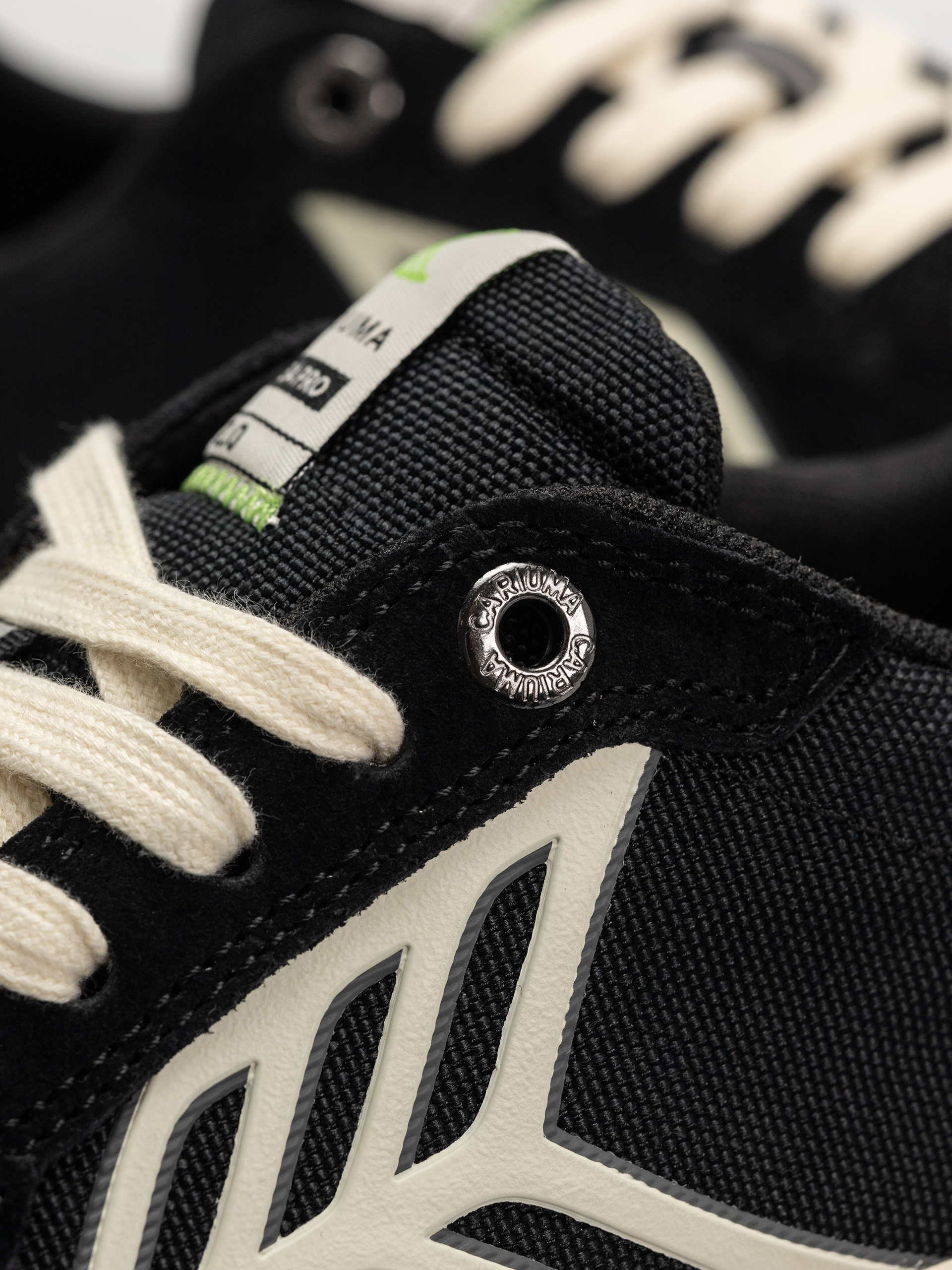 Boty Cariuma Catiba Pro 2.0 (black suede and cordura ivory logo)