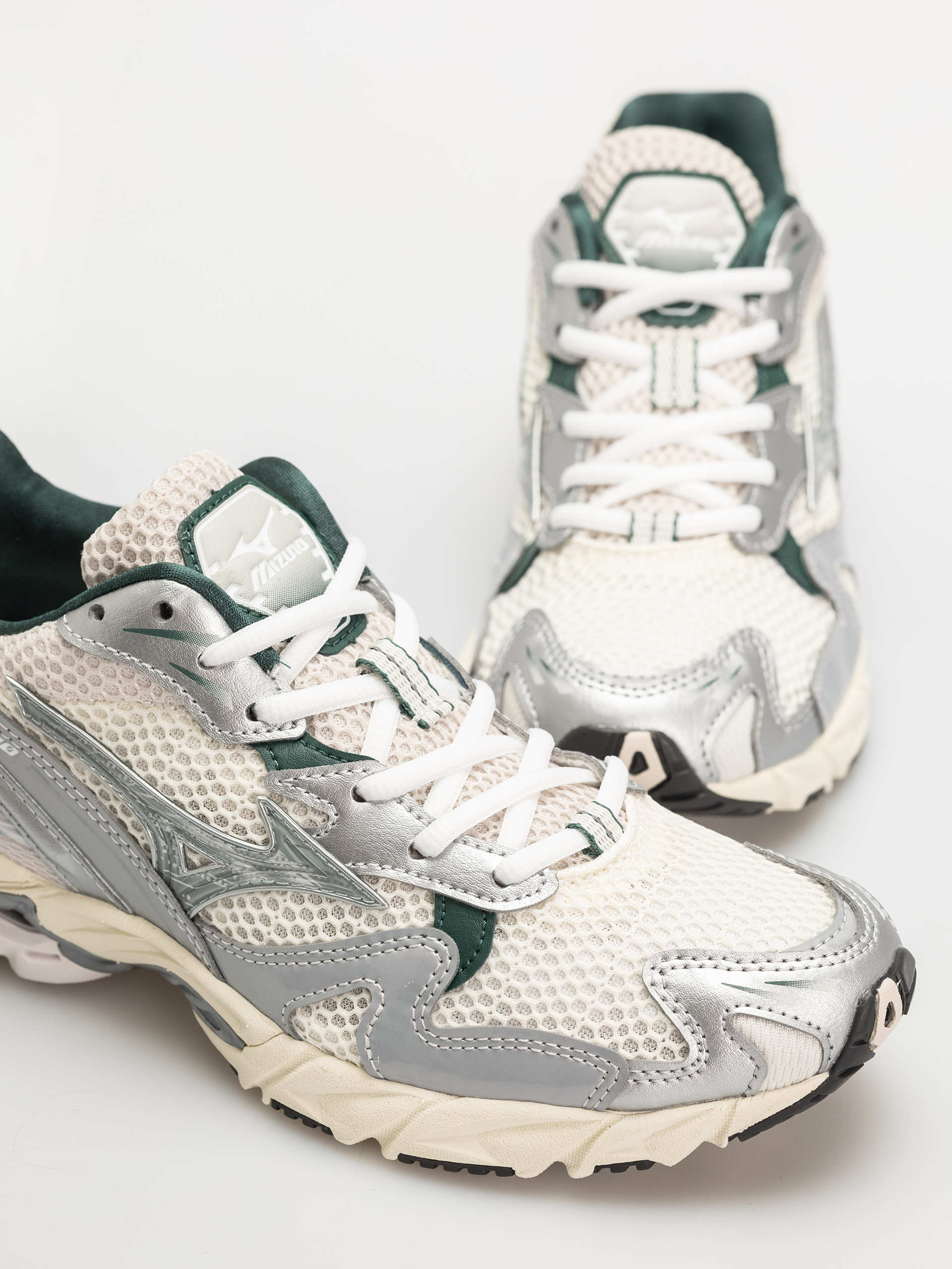Boty Mizuno Wave Rider 10 (snow white/slate/bistro green)