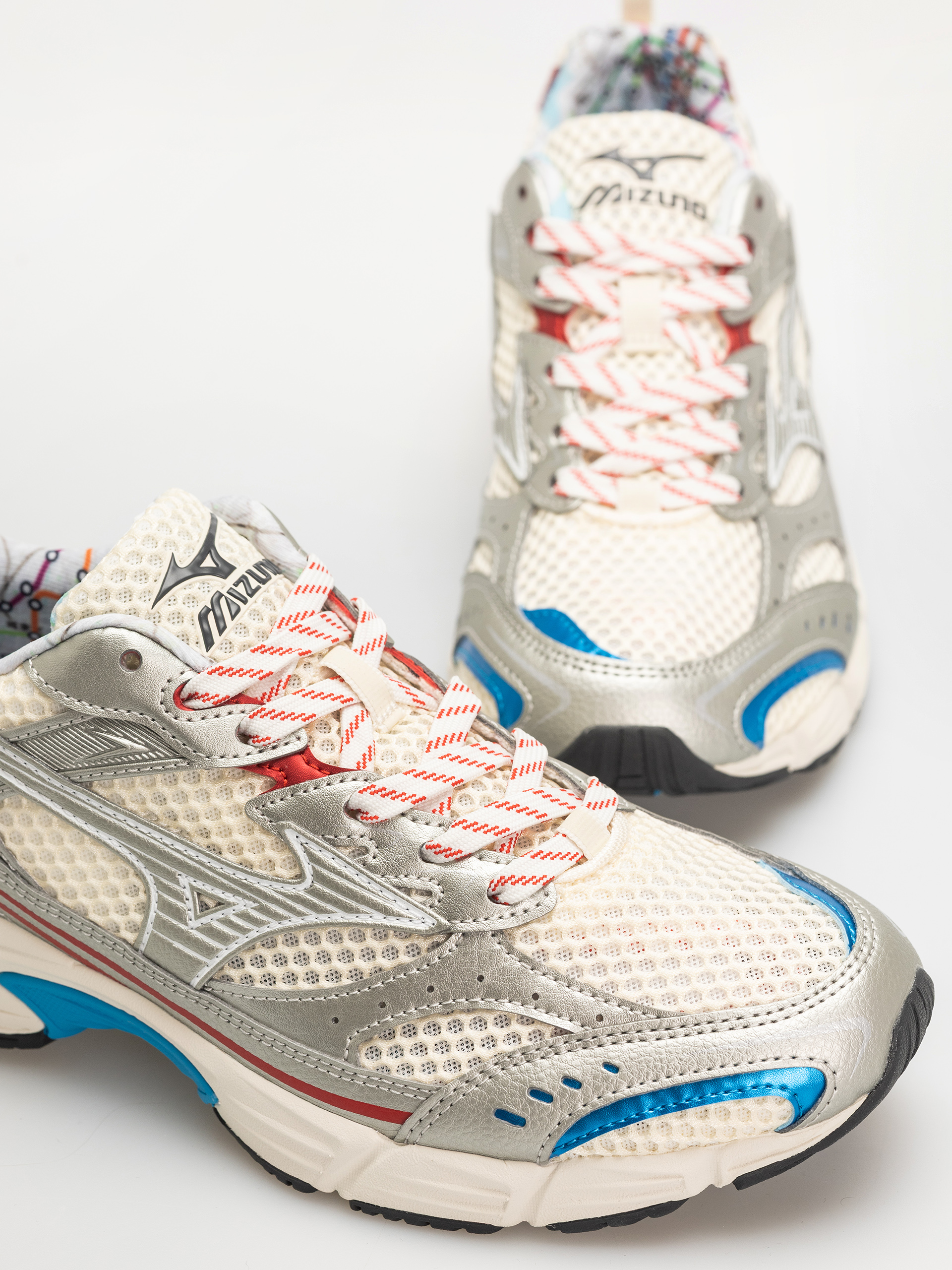 Boty Mizuno MXR (pristine/high risk red/blue pace)