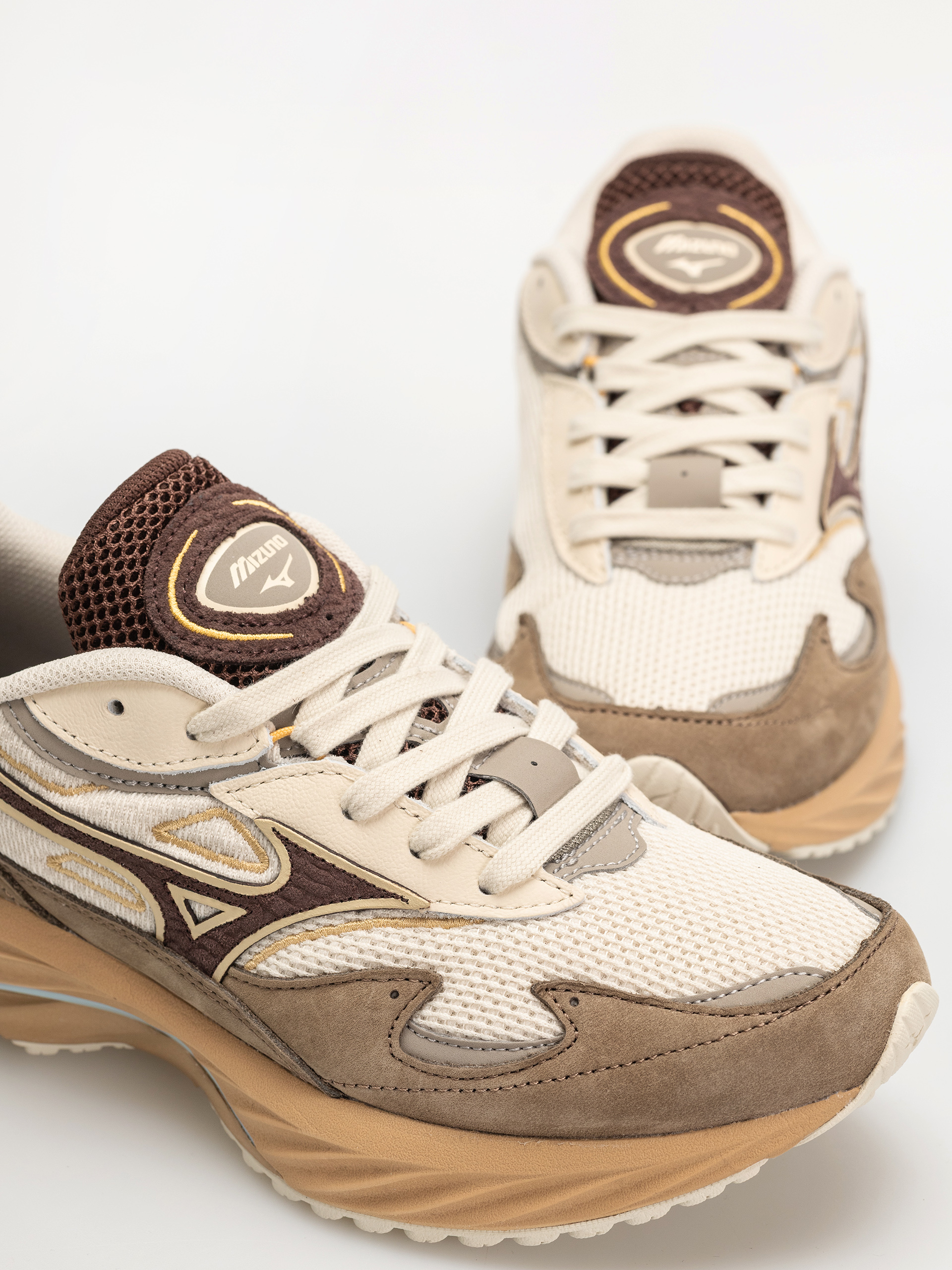 Boty Mizuno Wave Rider Βeta Premium (vintage khaki/chicory coffee/lantana)