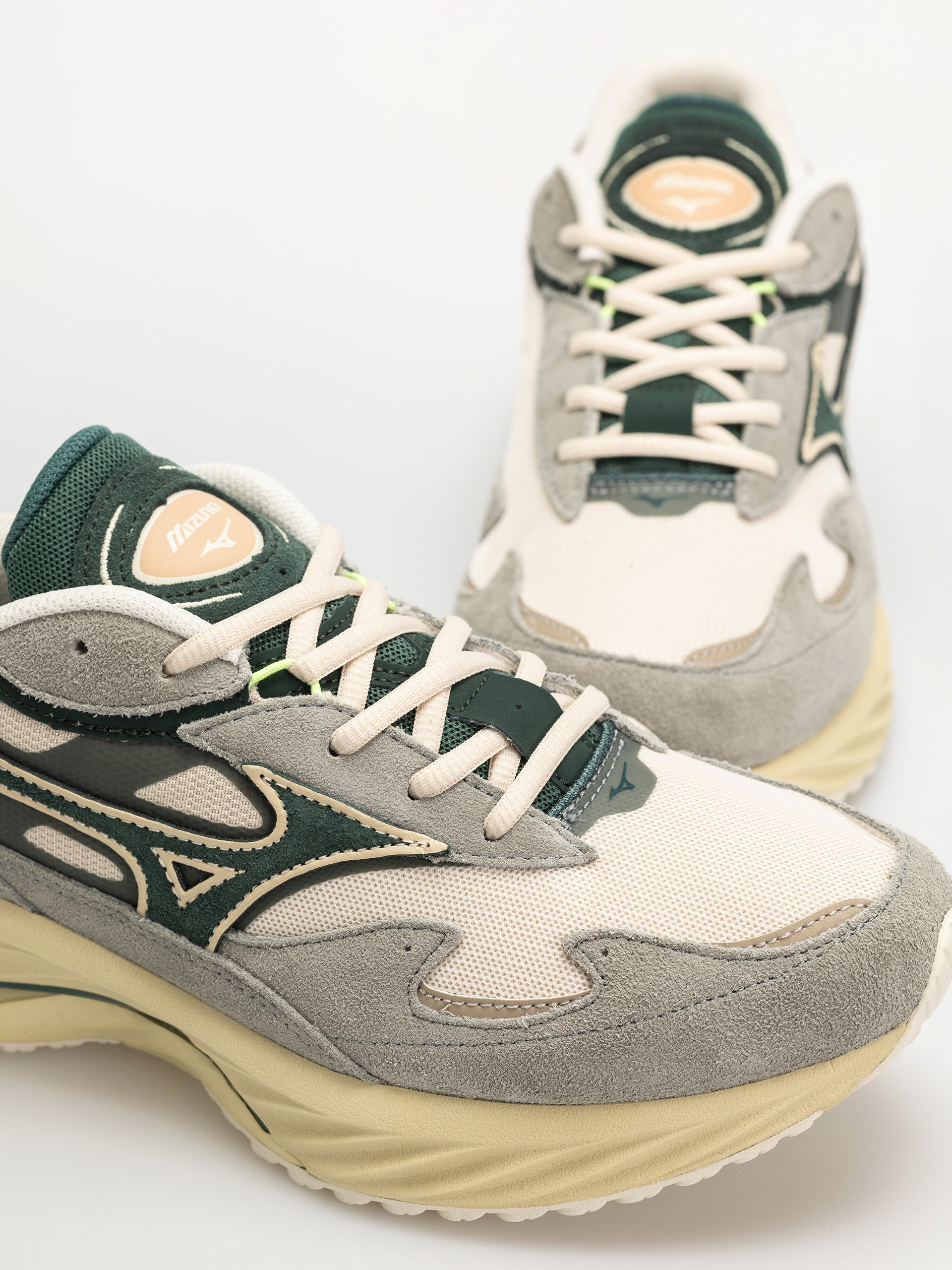 Boty Mizuno Wave Rider Beta (shadow/pine grove/summer sand)