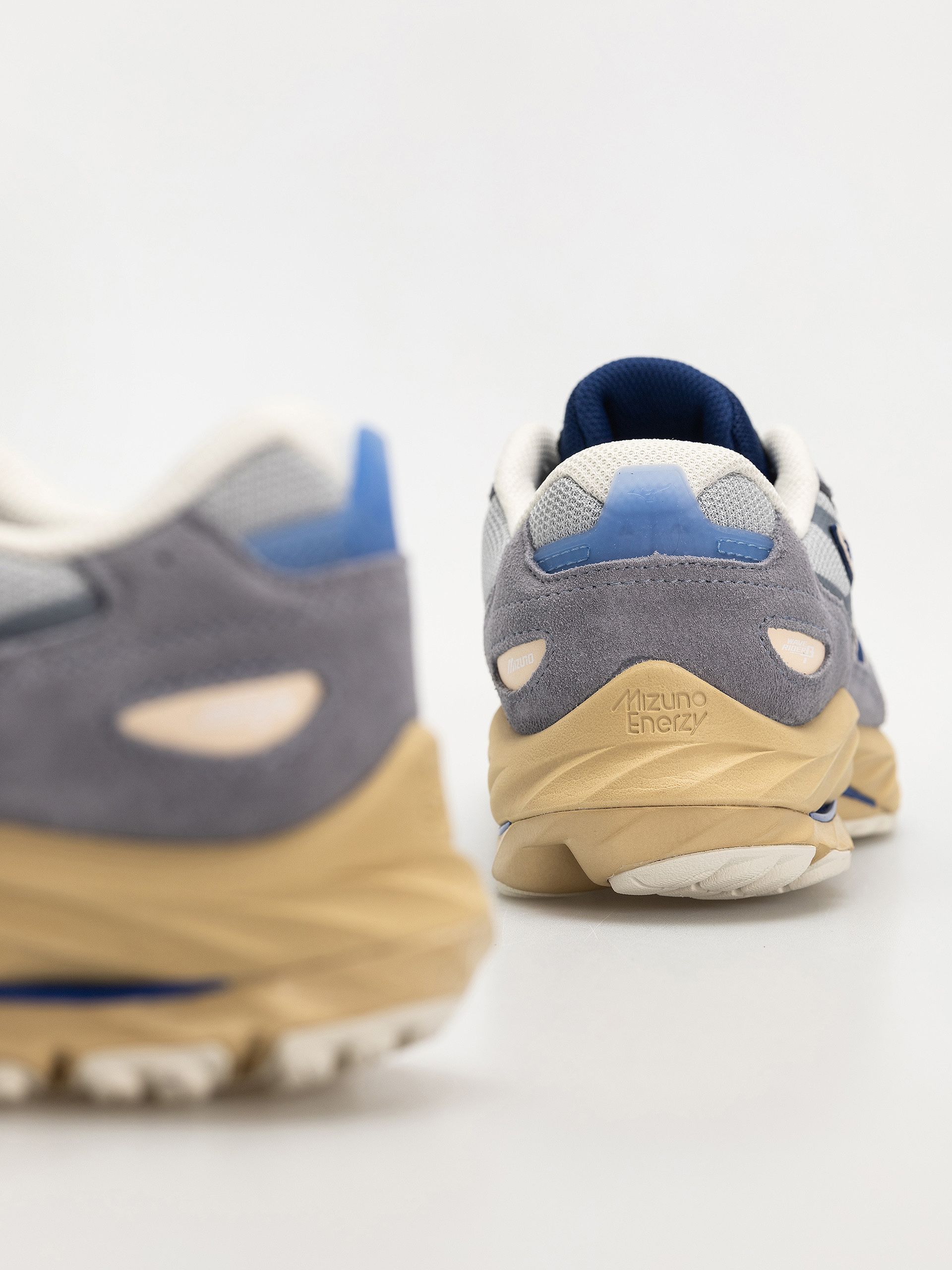 Boty Mizuno Wave Rider Beta (tradewinds/india ink/harbor mist)